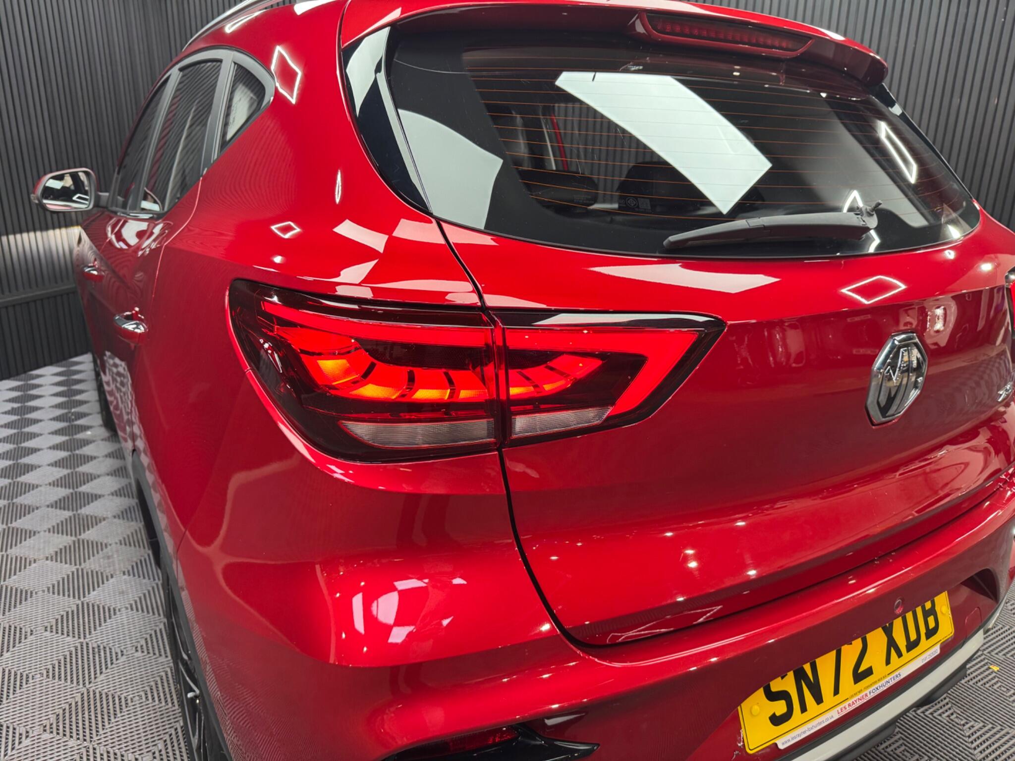 MG ZS view 30