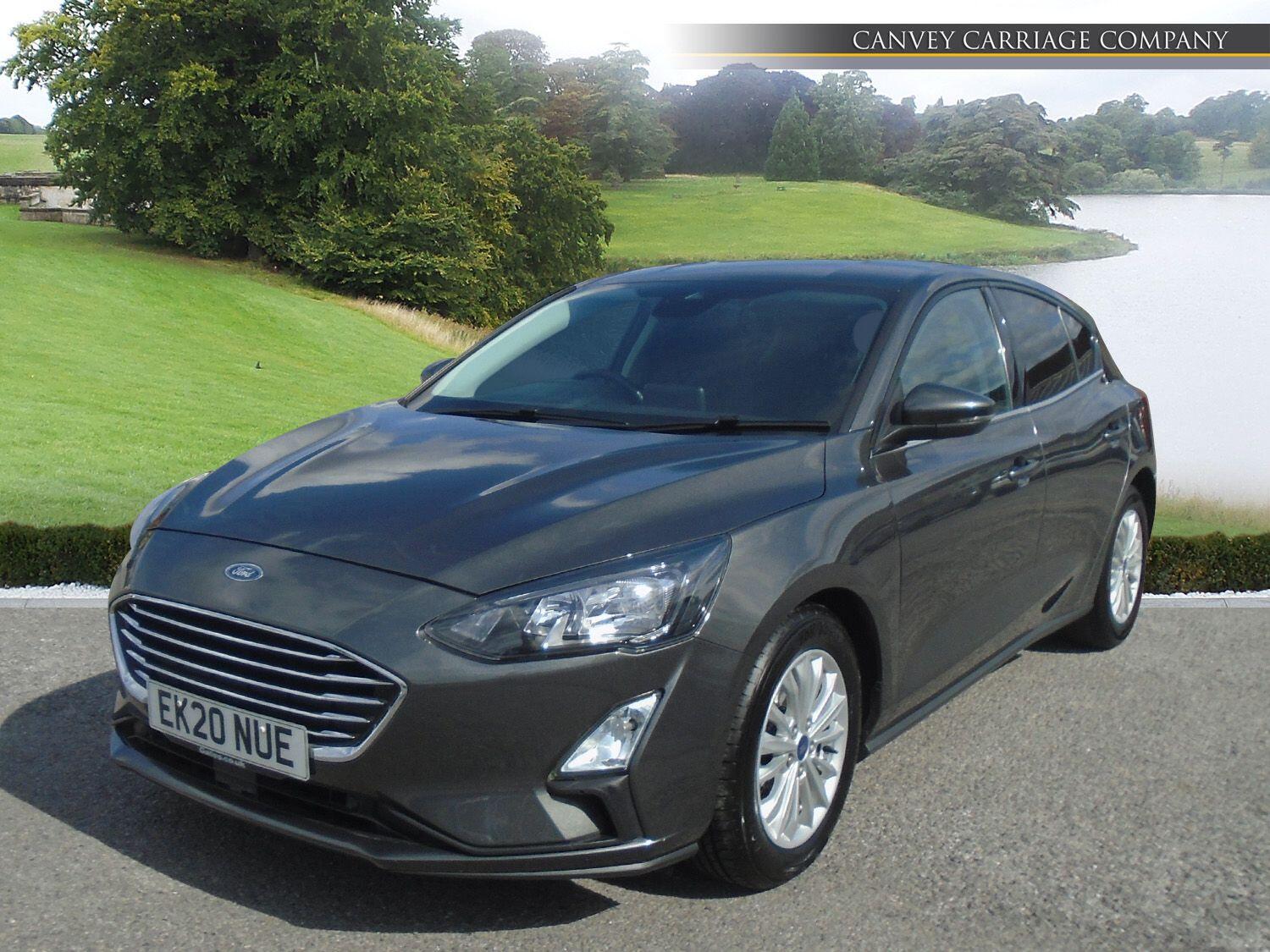 Ford Focus view 2