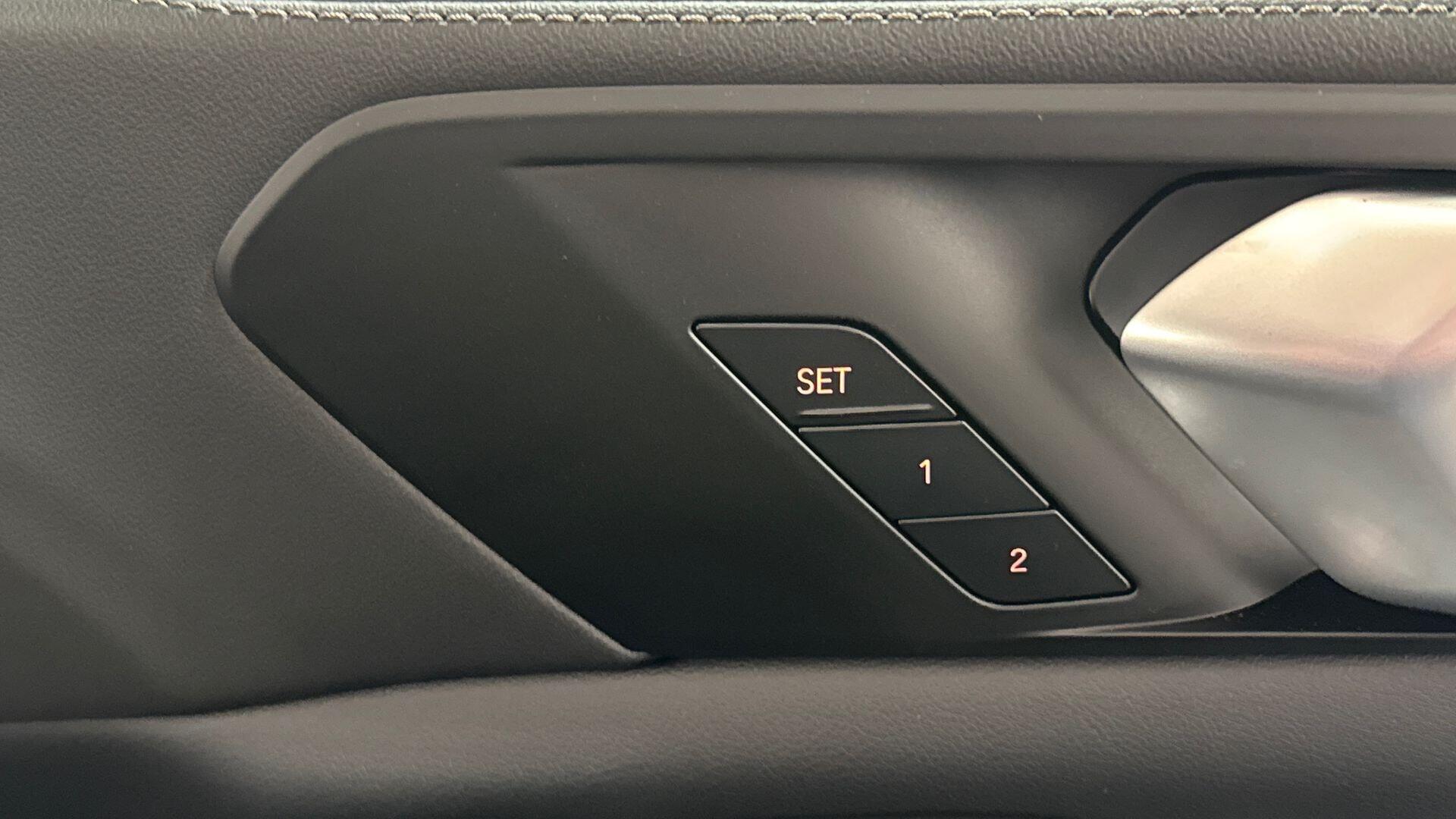 BMW X5 view 25