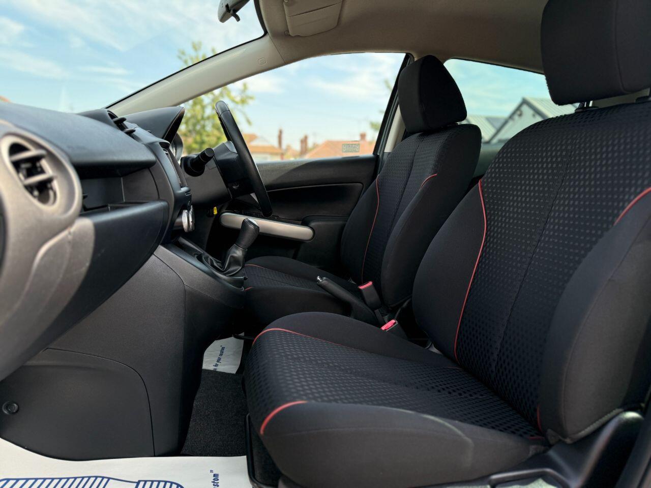 Mazda Mazda2 view 12