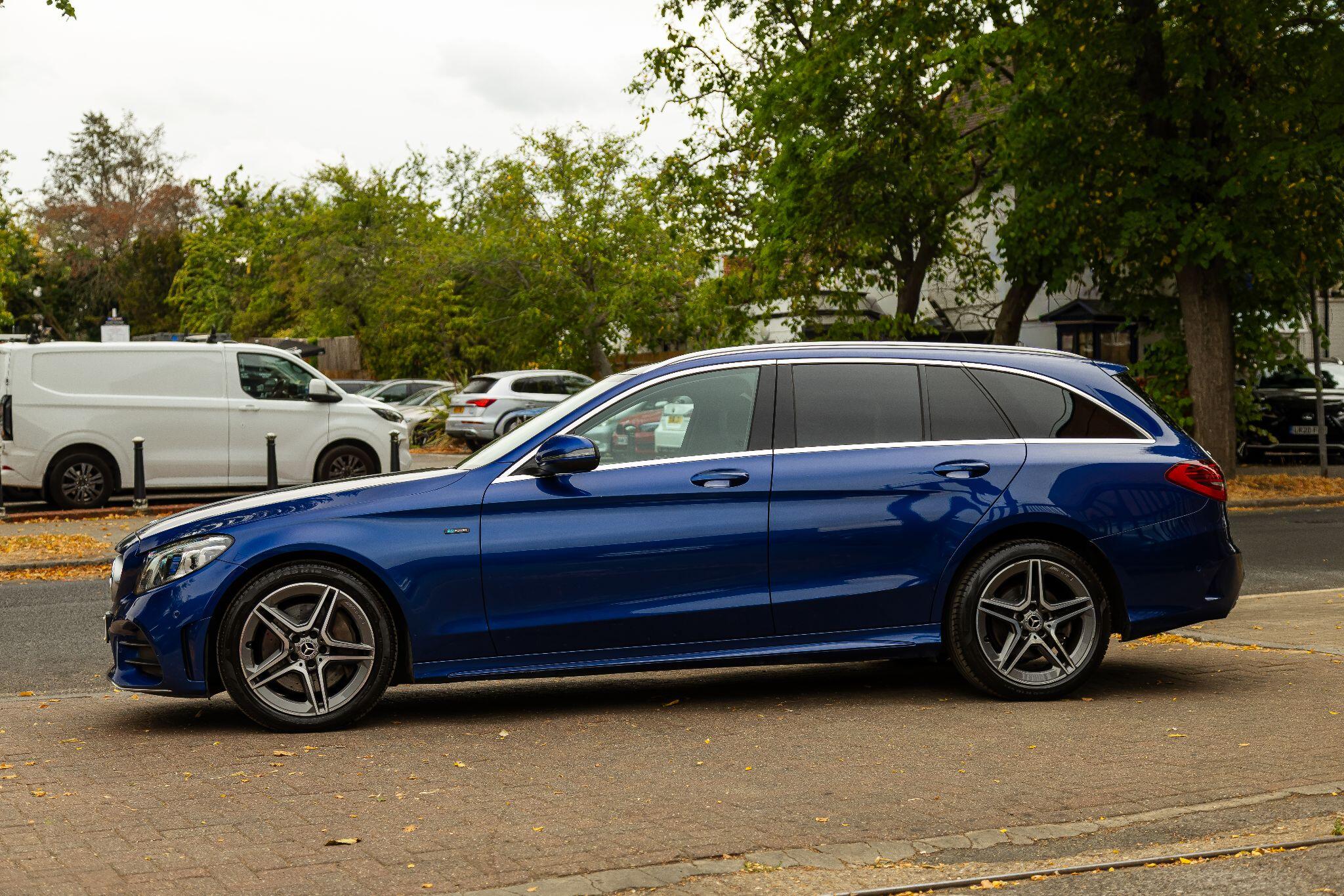Mercedes-Benz C-Class view 8