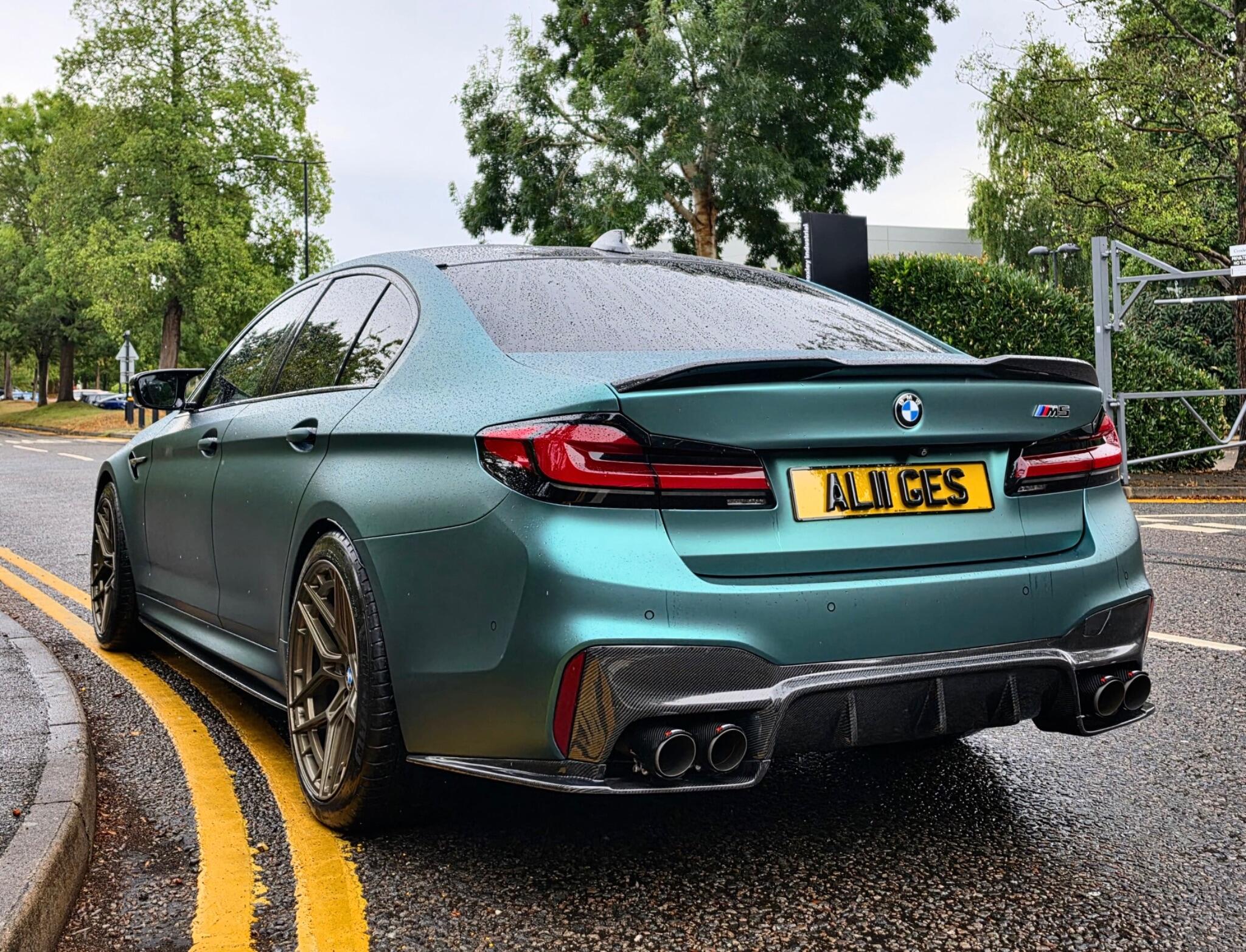 BMW M5 view 21