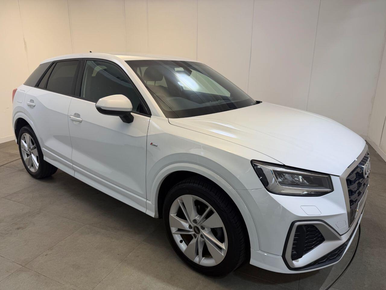 Audi Q2 view 68