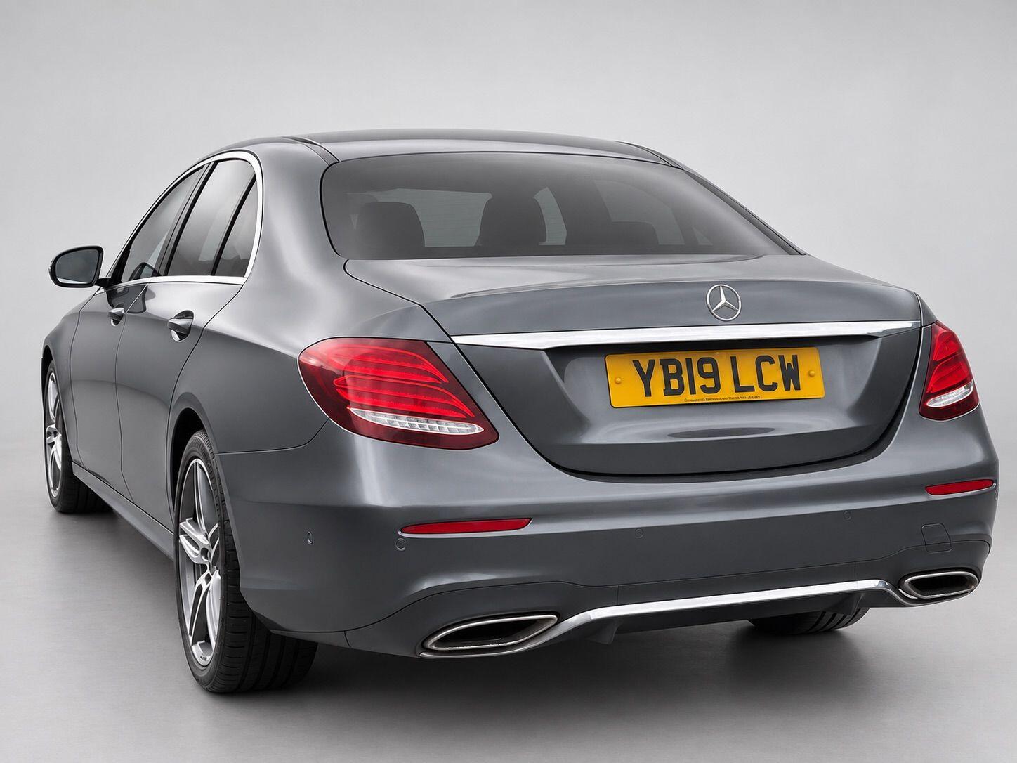 Mercedes-Benz E-Class view 11