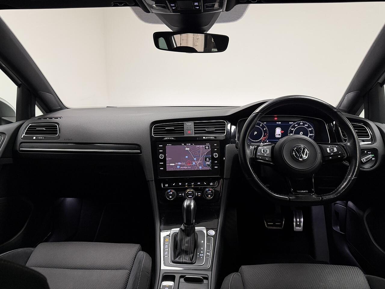 Volkswagen Golf view 24