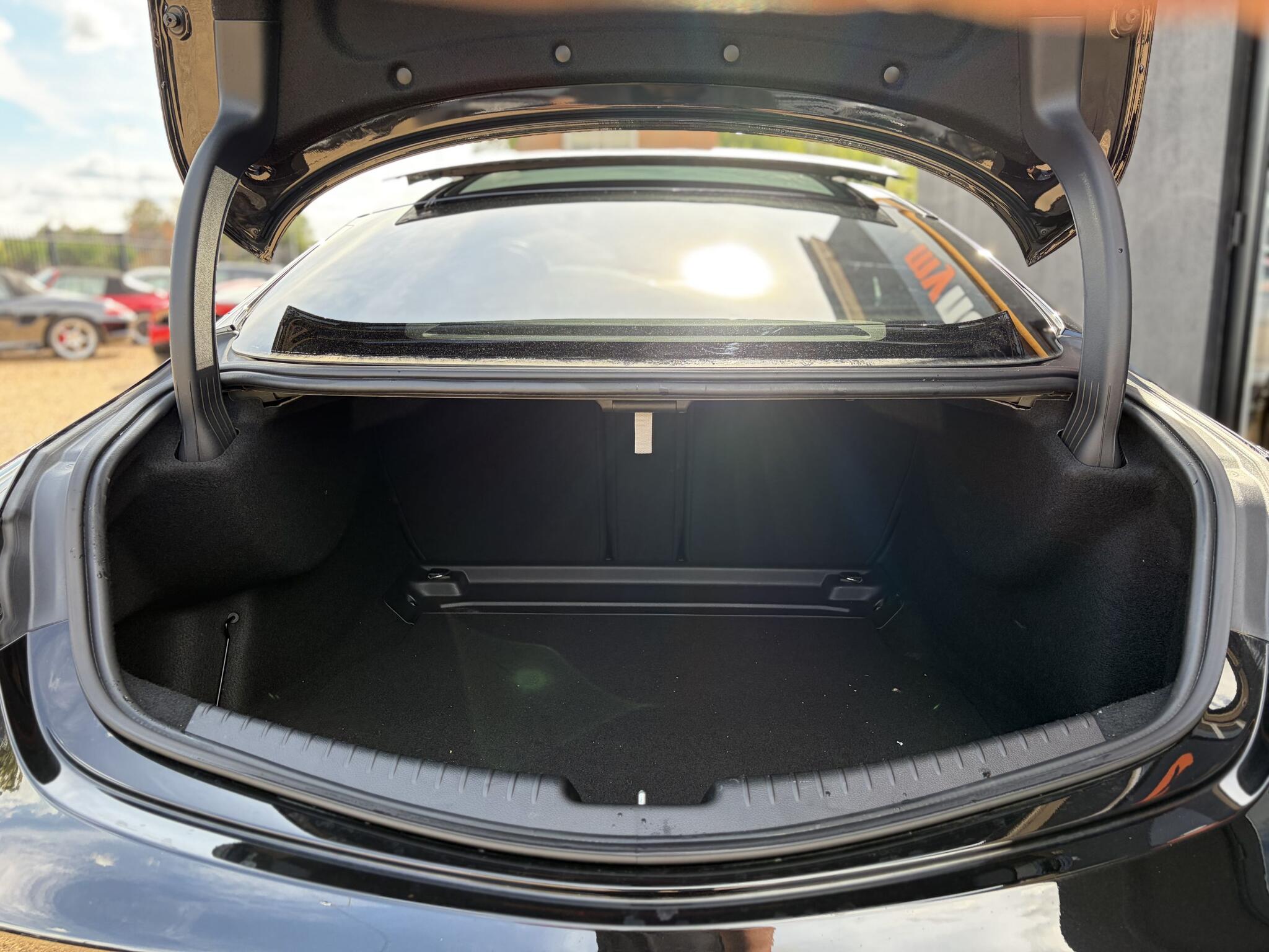 Mercedes-Benz Cle view 38