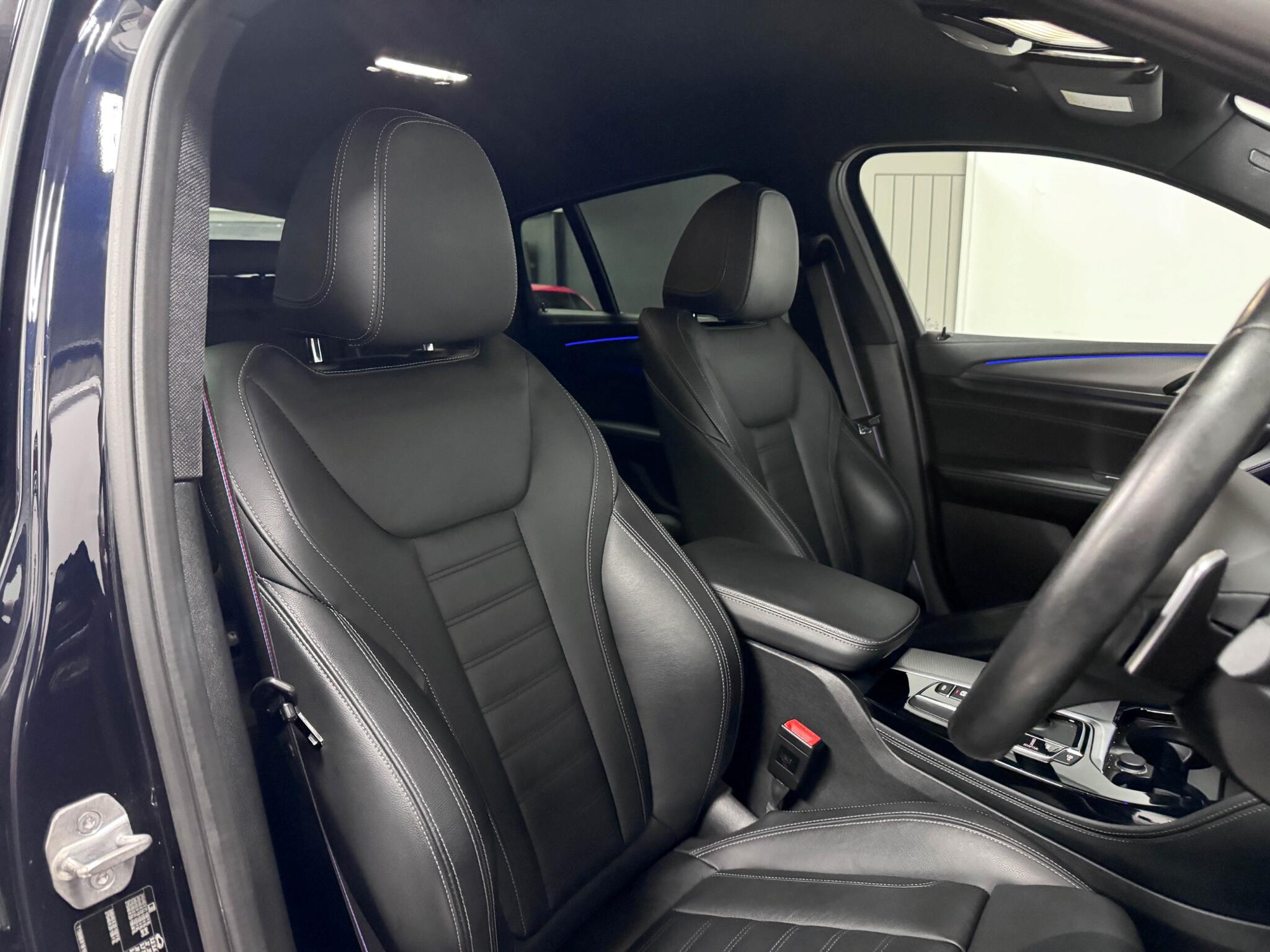 BMW X4 view 30
