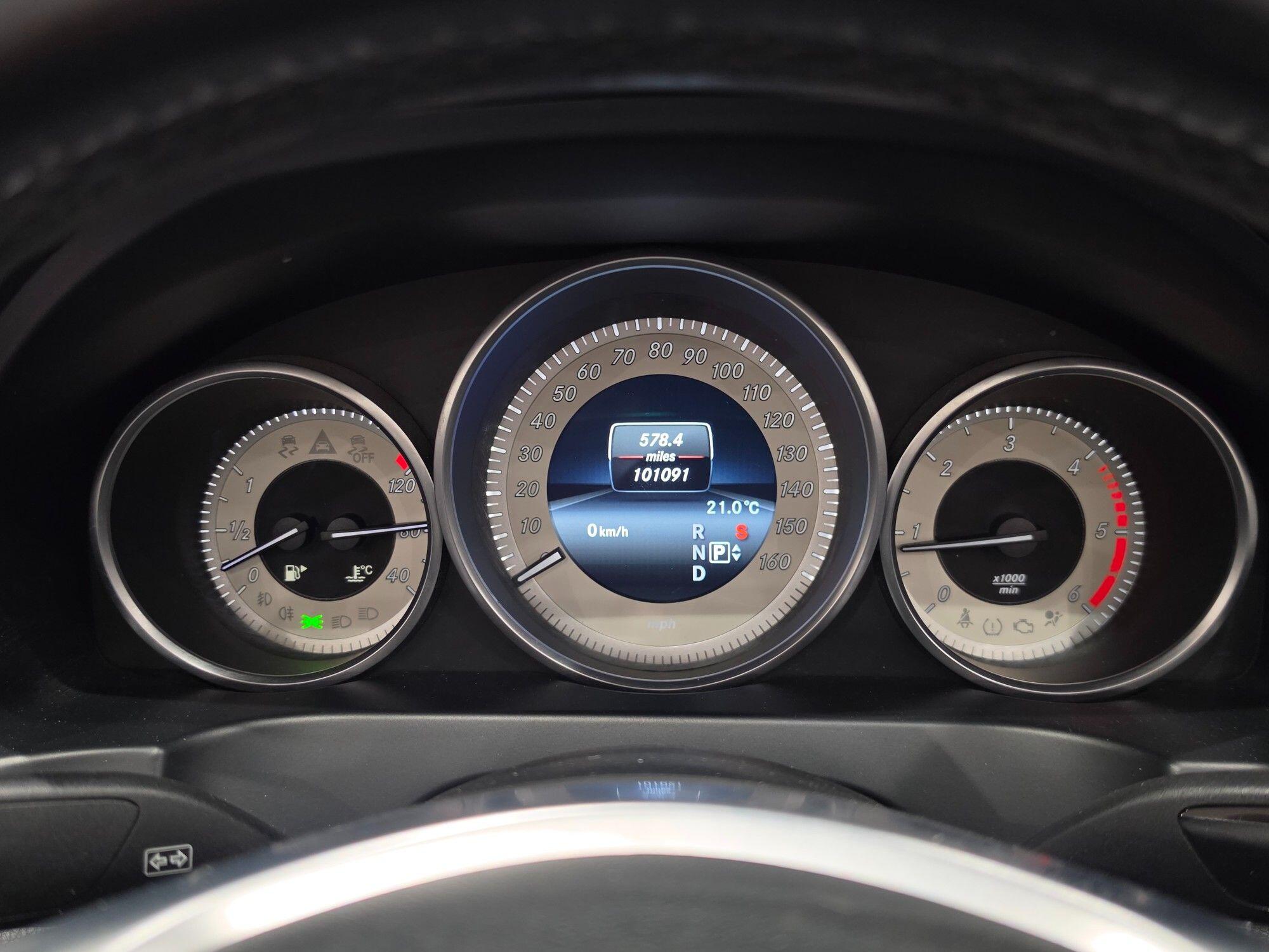 Mercedes-Benz E-Class view 87