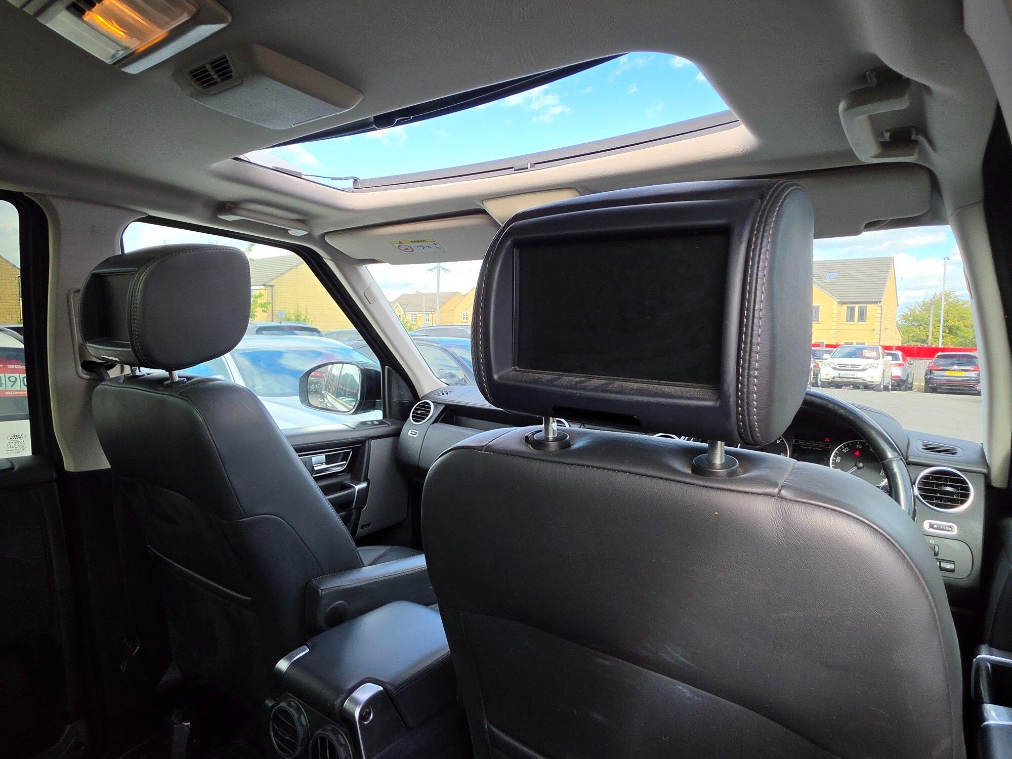 Land Rover Discovery view 22