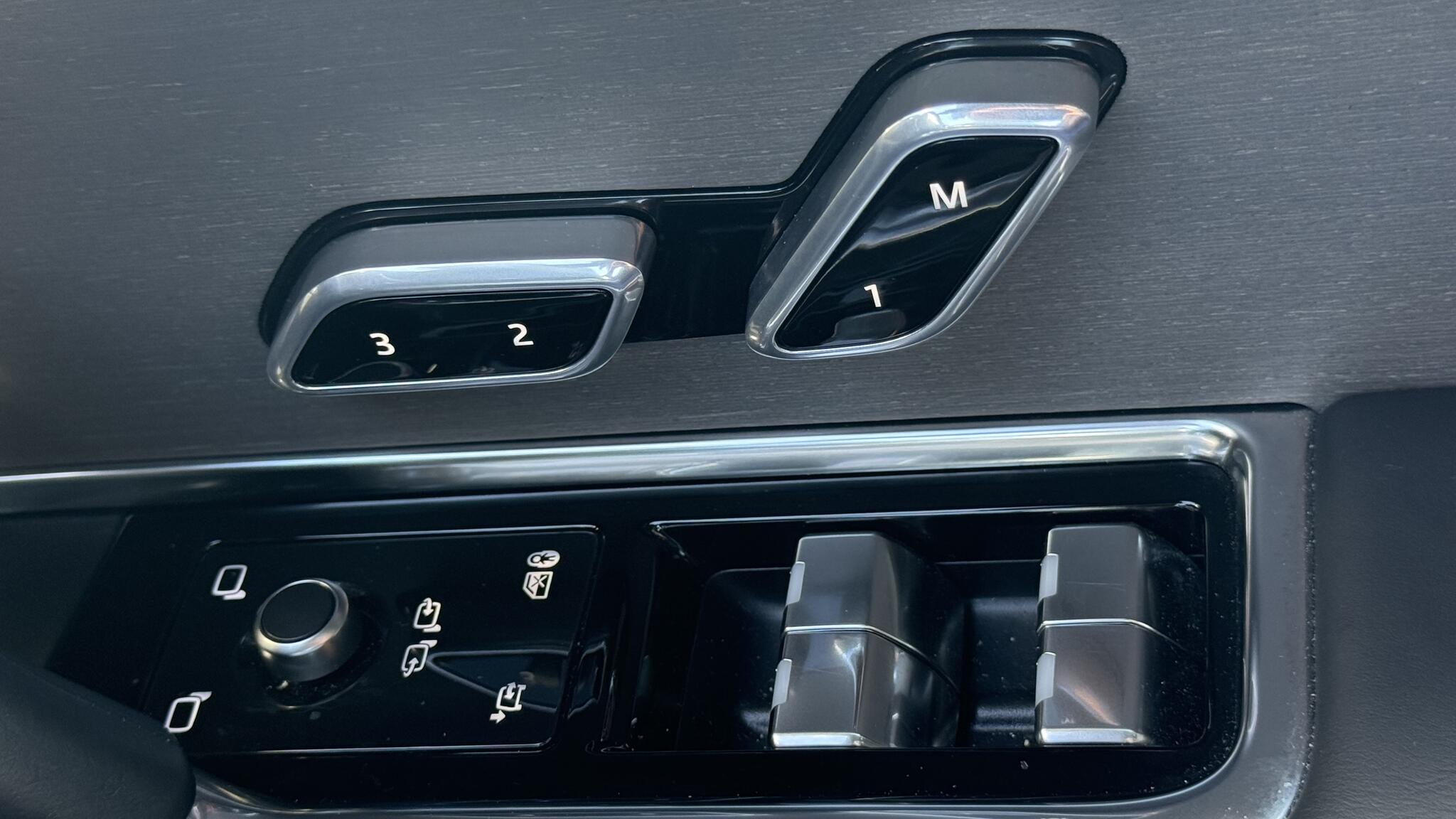 Land Rover Range Rover view 41