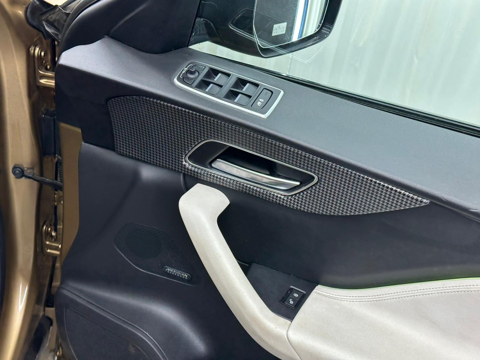 Jaguar F-Pace view 33