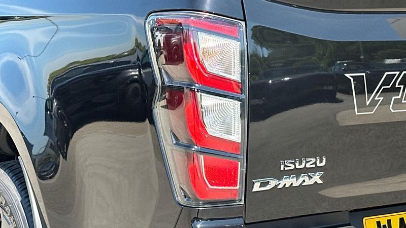 Isuzu D-Max view 19