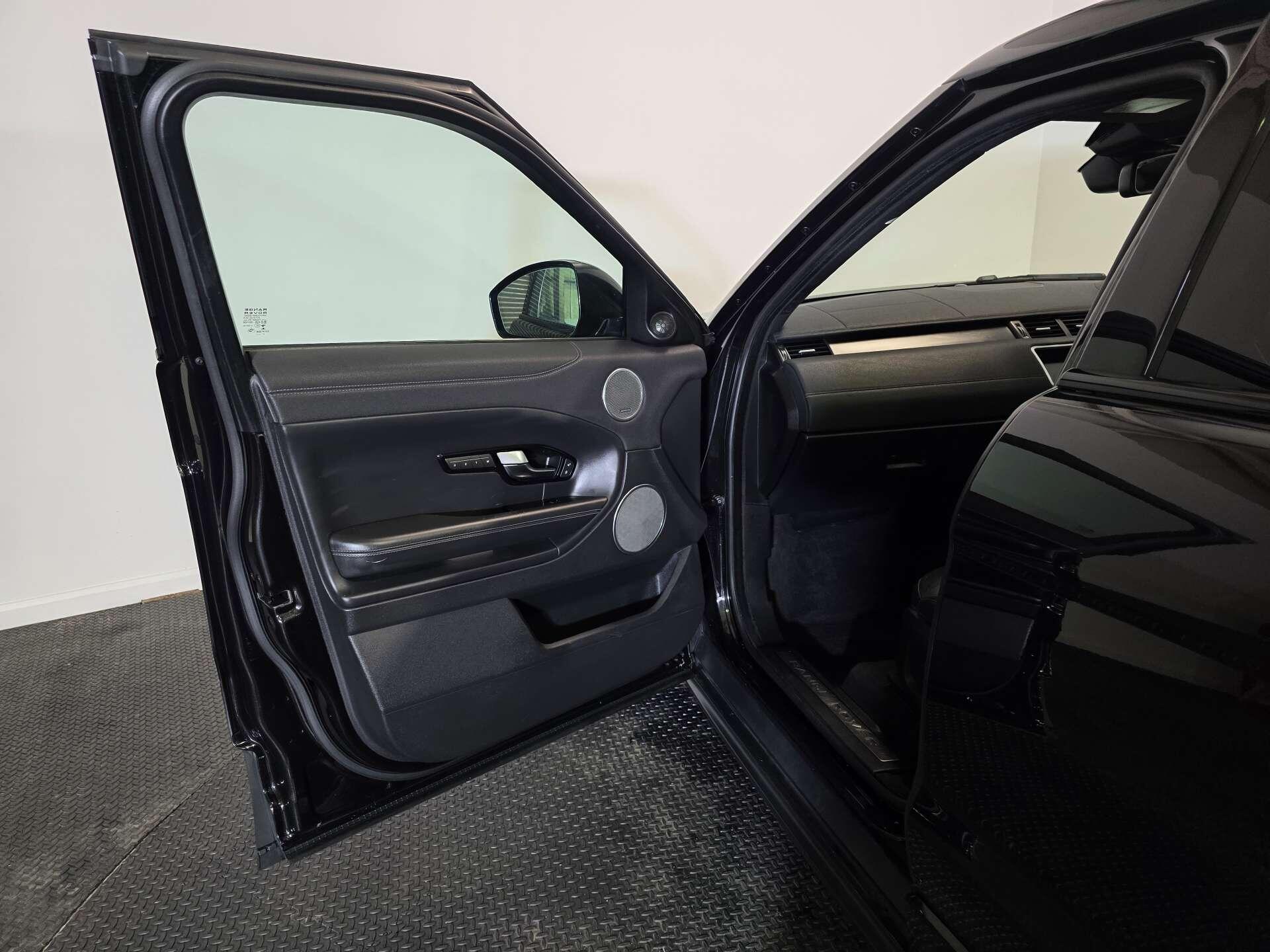 Land Rover Range Rover Evoque view 67