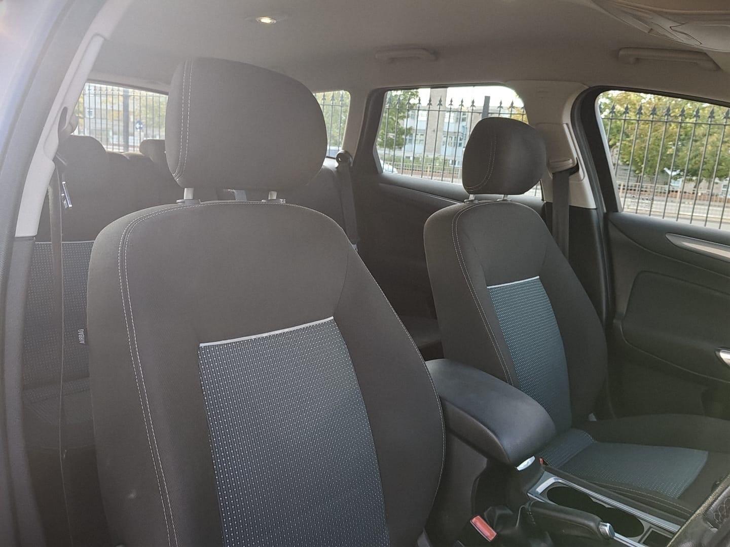 Ford Mondeo view 13