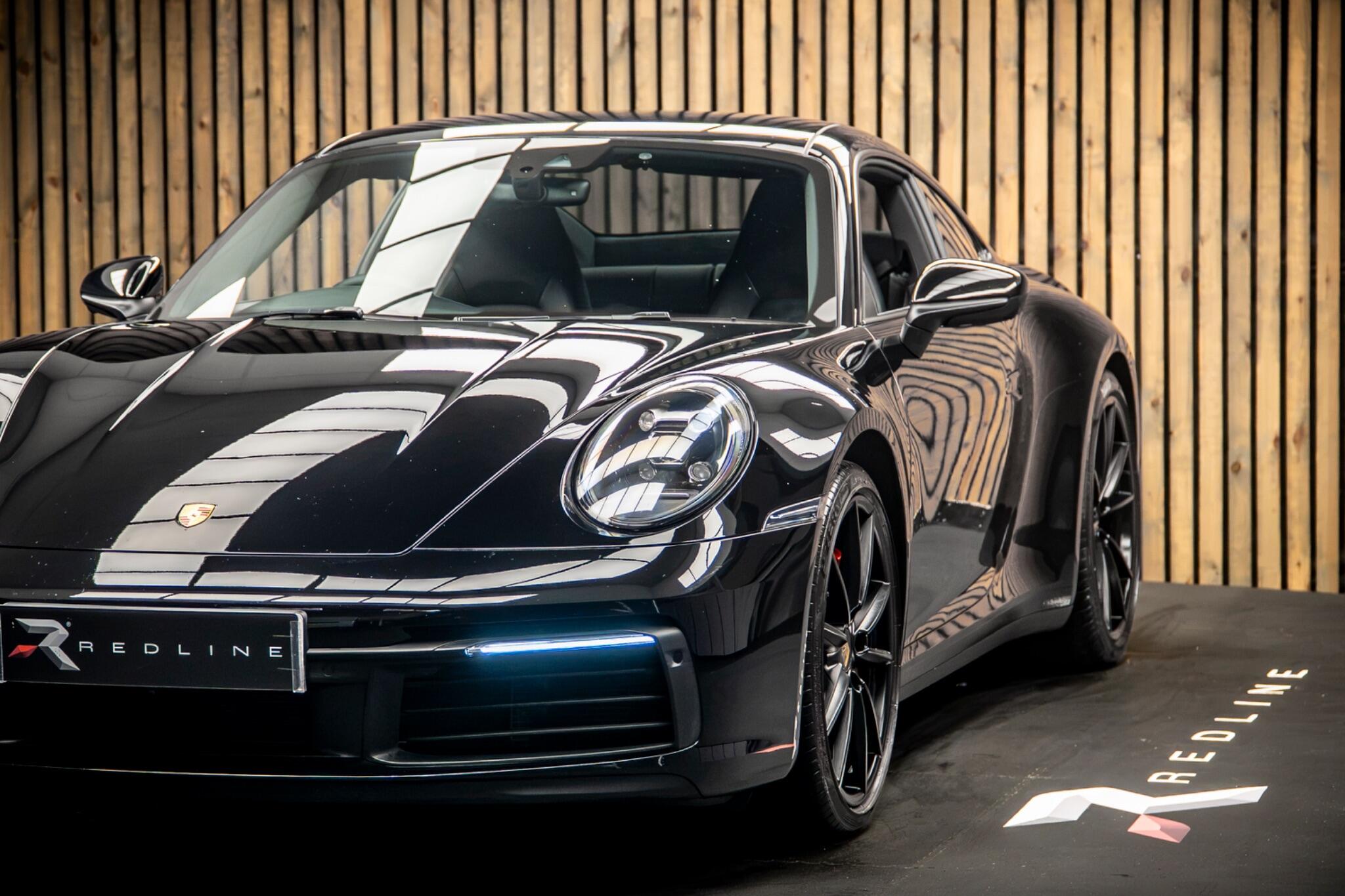Porsche 911 view 13