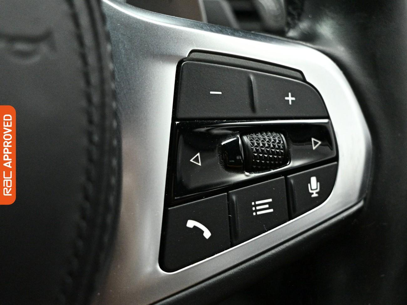 BMW 3 Series view 24