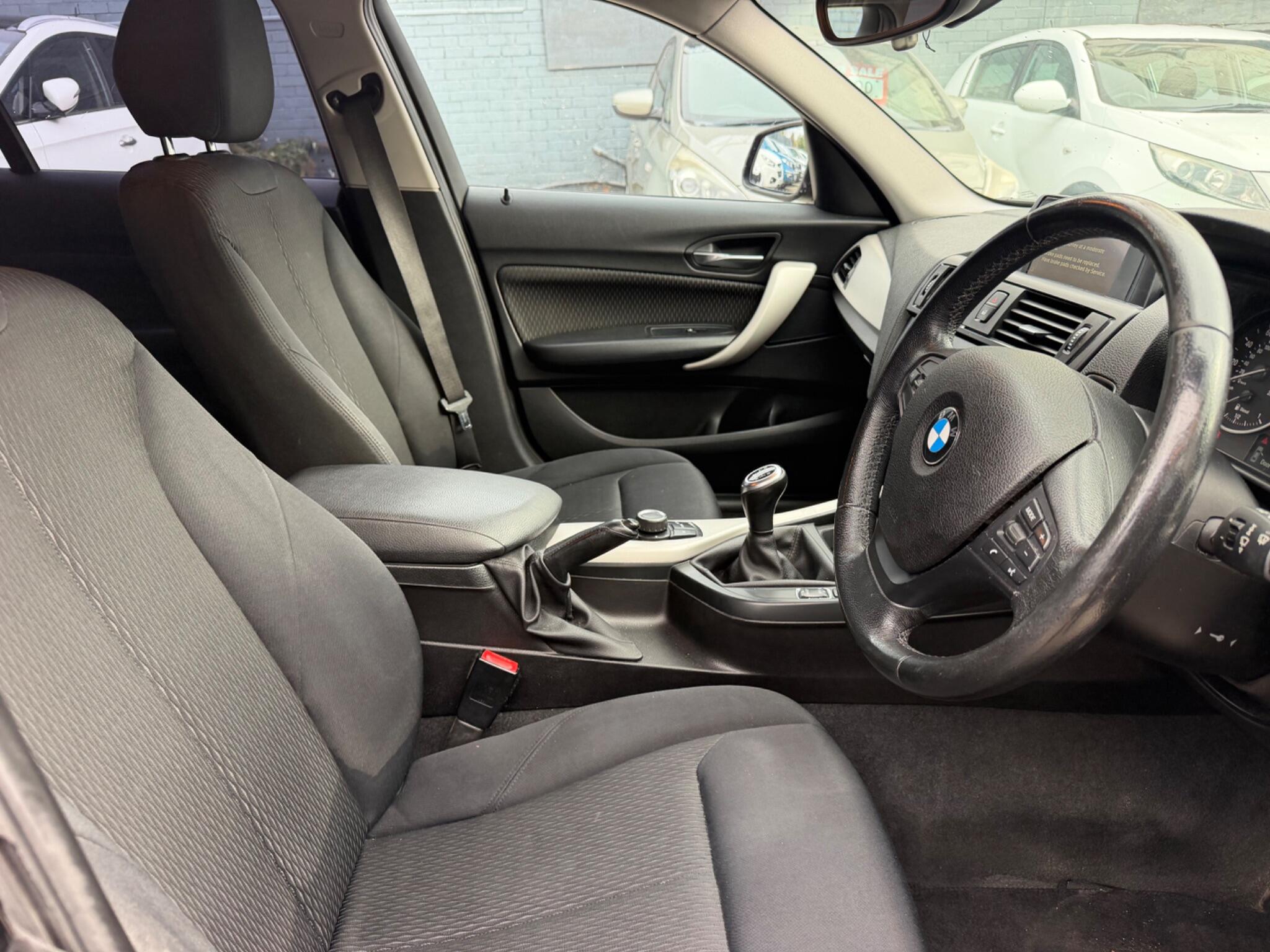 BMW 1 Series view 10
