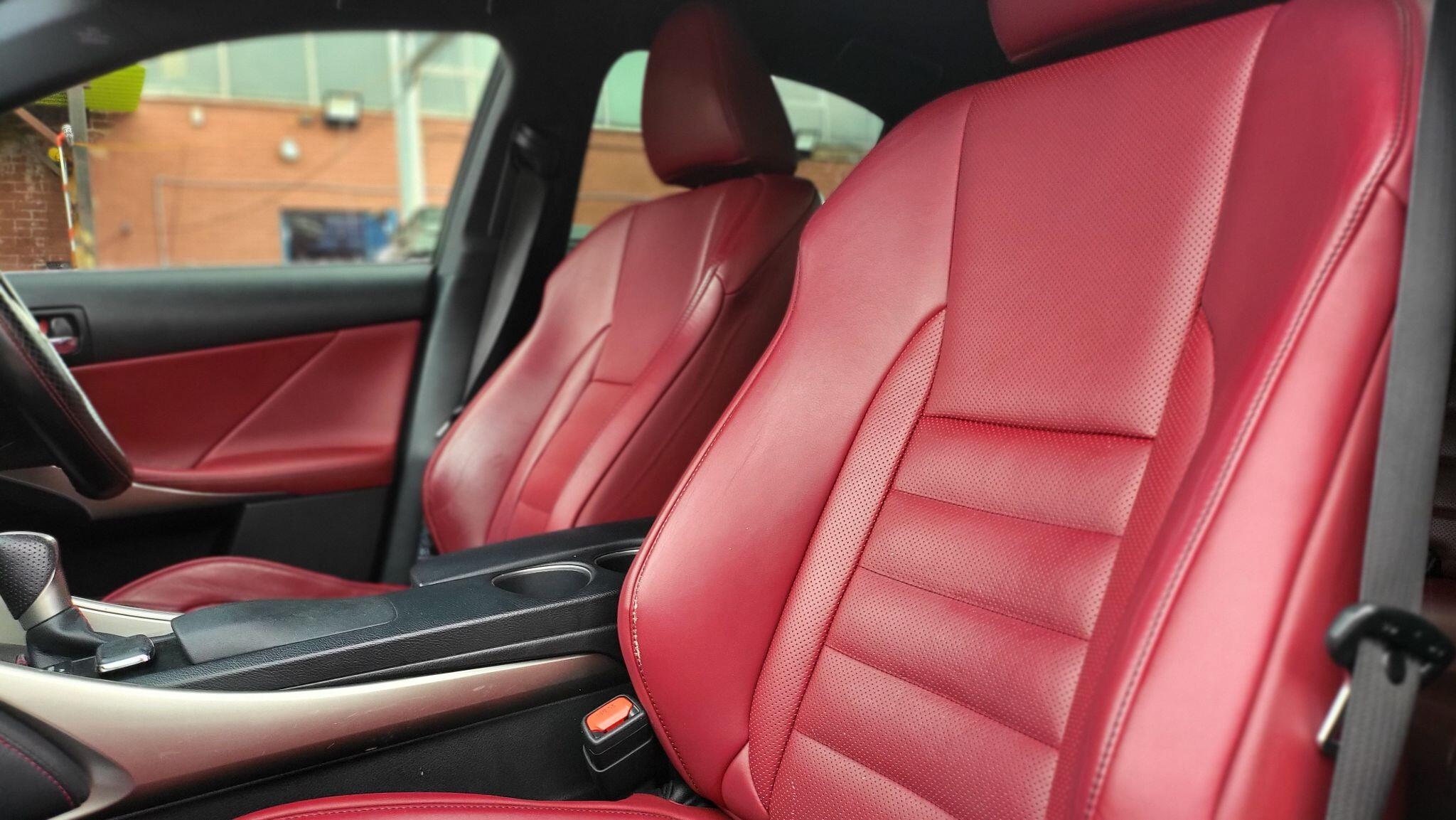 Lexus Is view 35