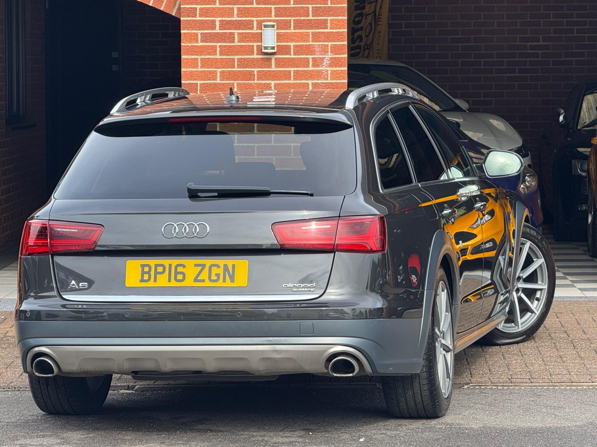Audi A6 Allroad view 4