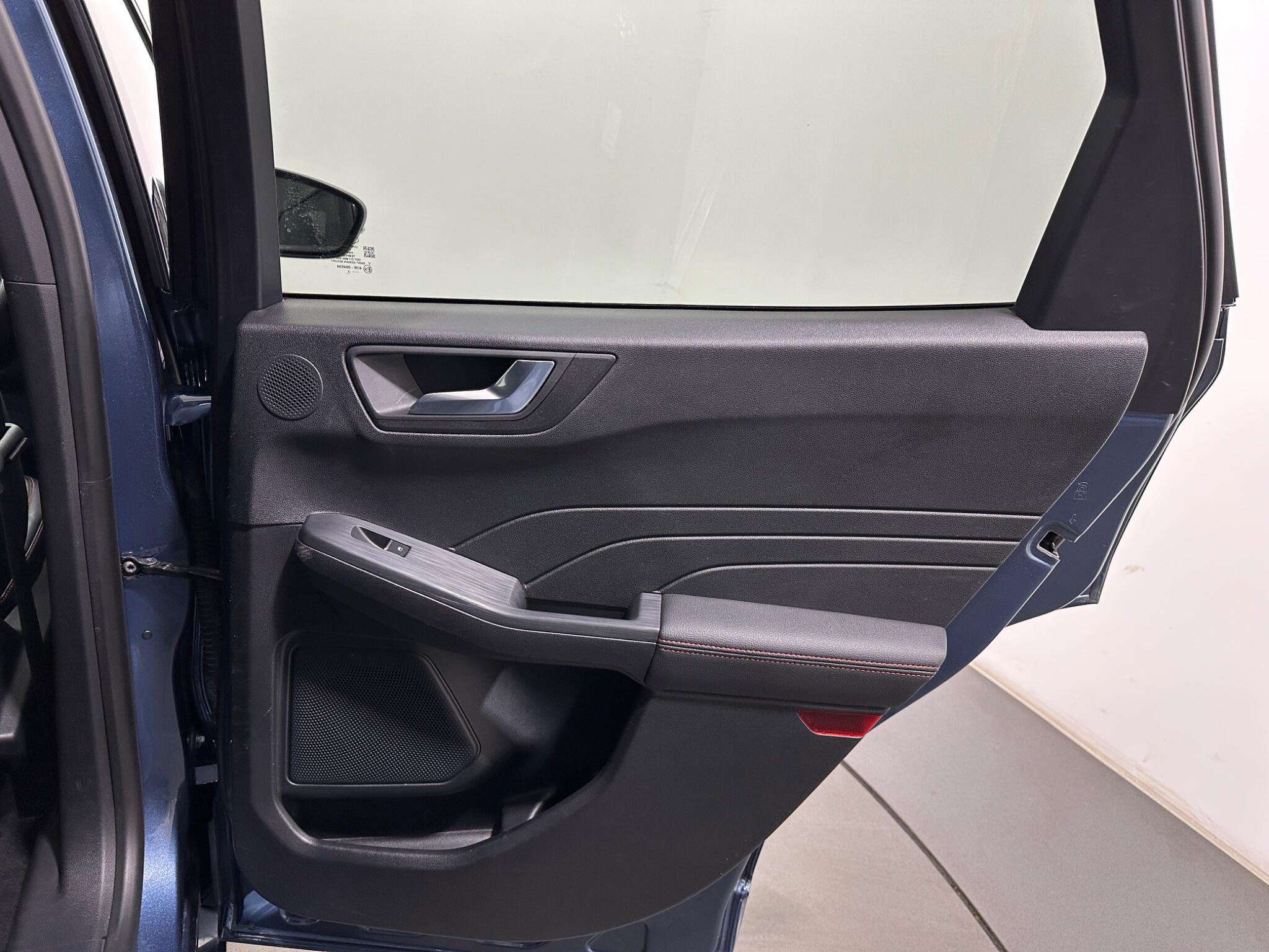 Ford Kuga view 43