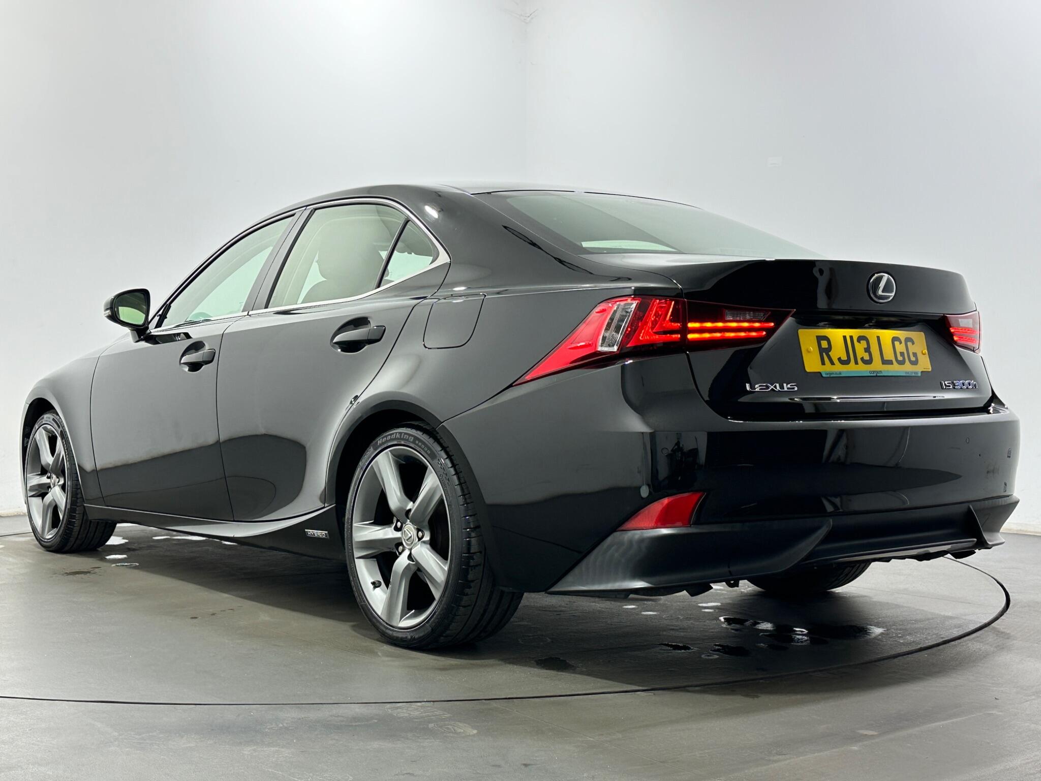 Lexus Is view 50