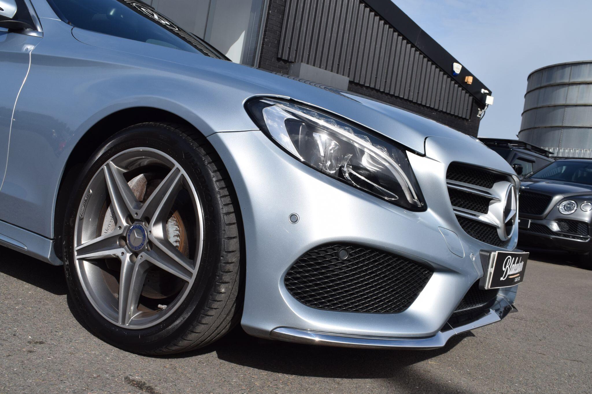 Mercedes-Benz C-Class view 39