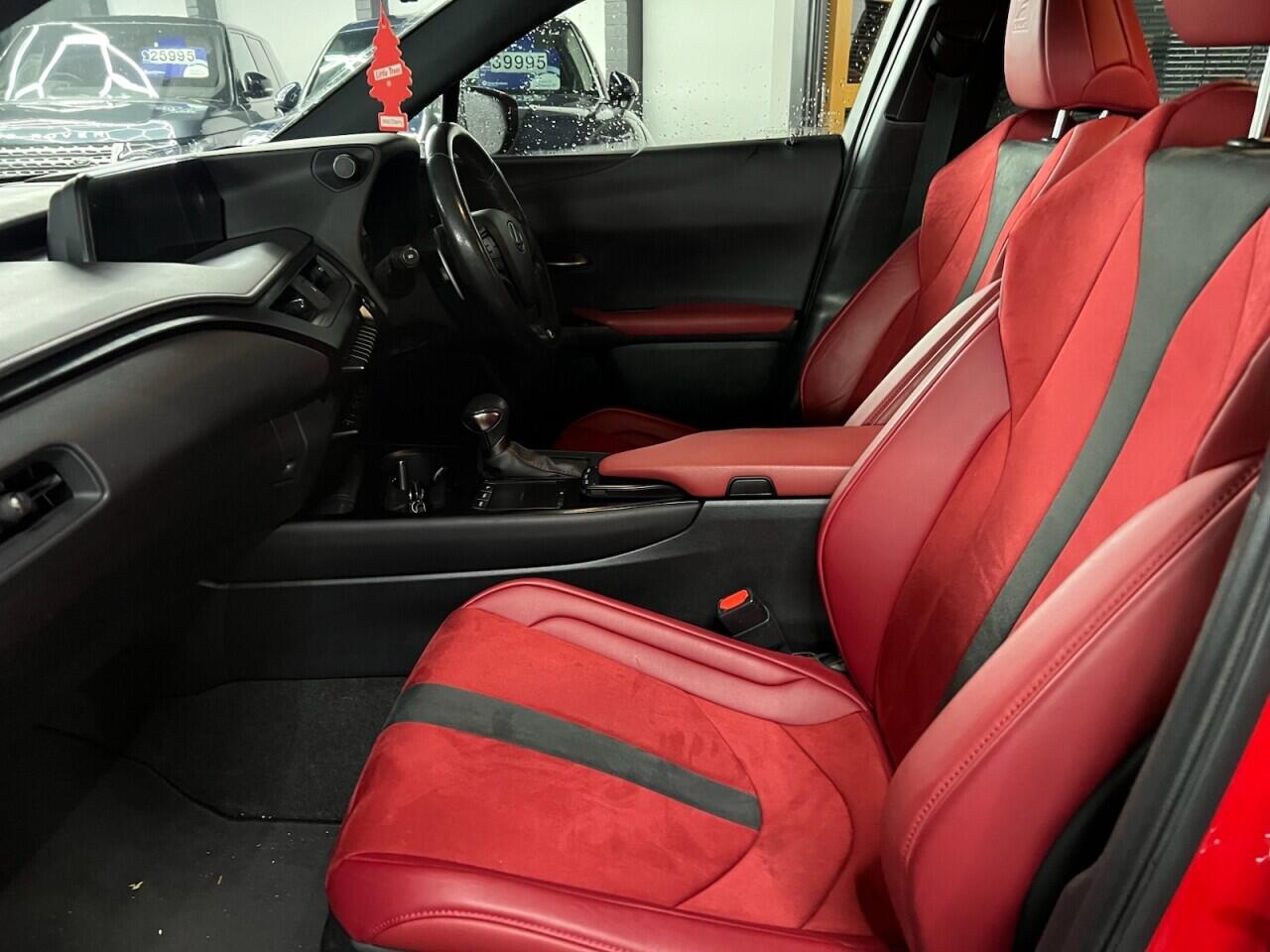Lexus Ux view 5