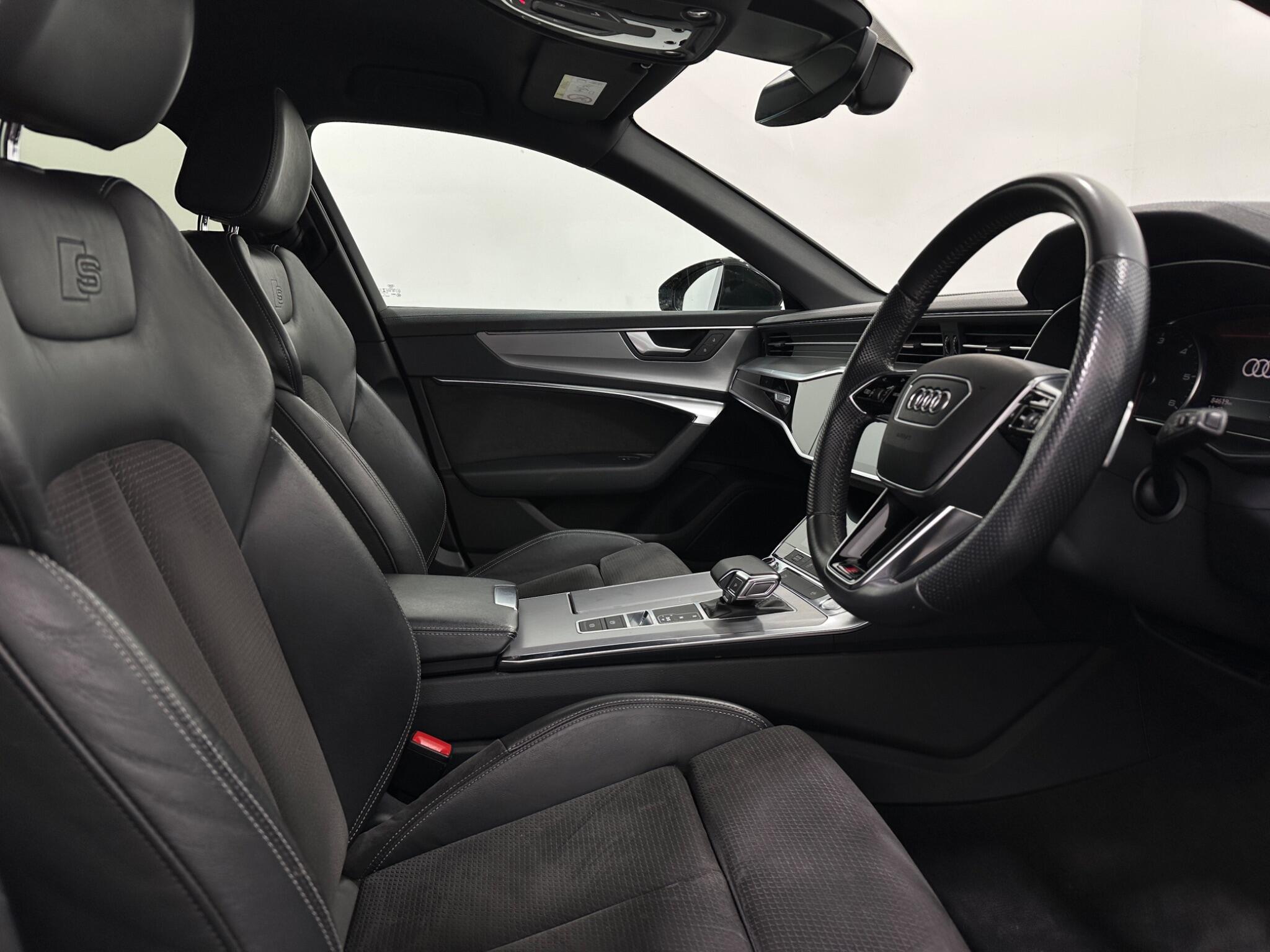 Audi A6 view 32
