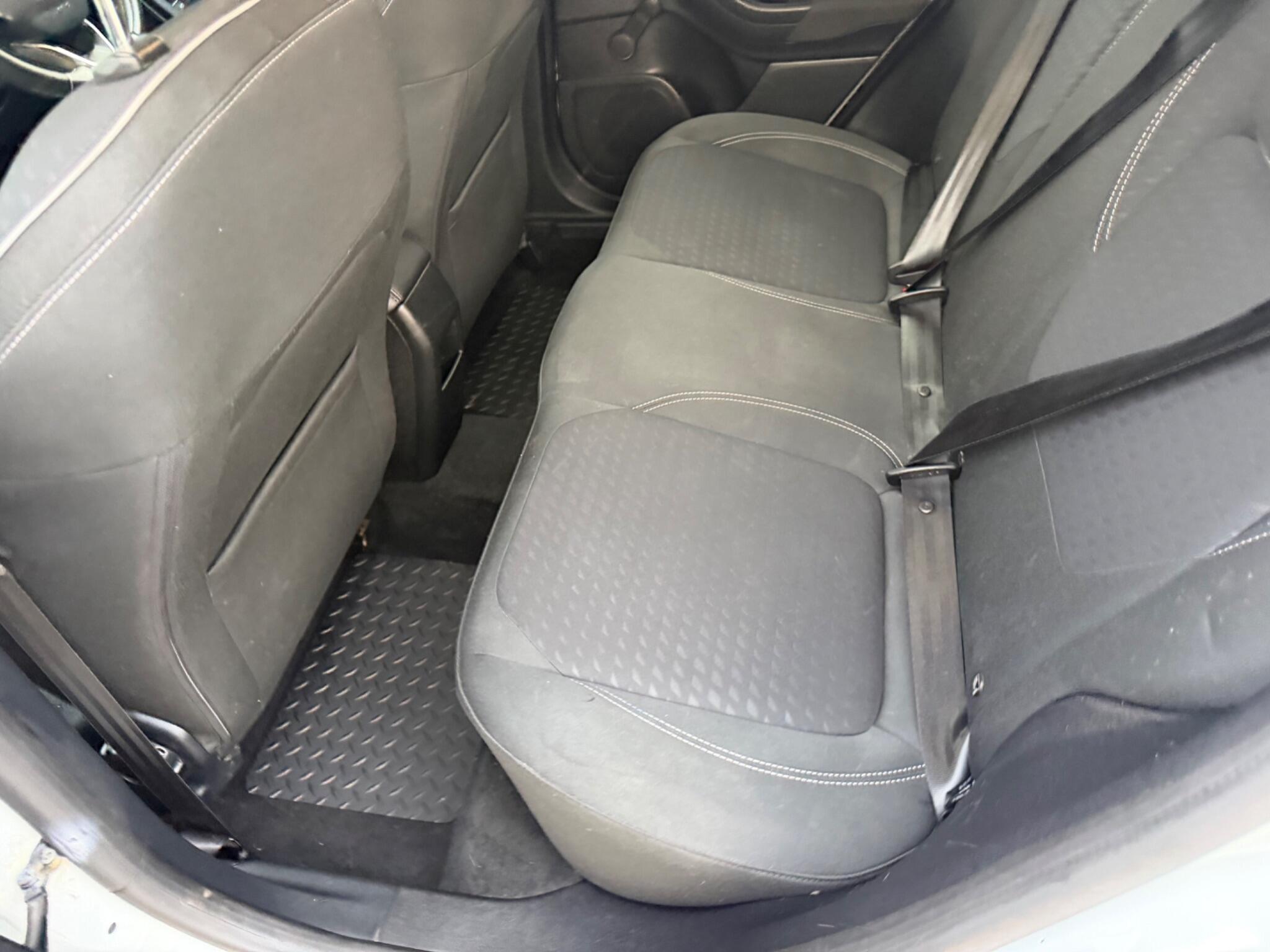 Ford Fiesta view 69
