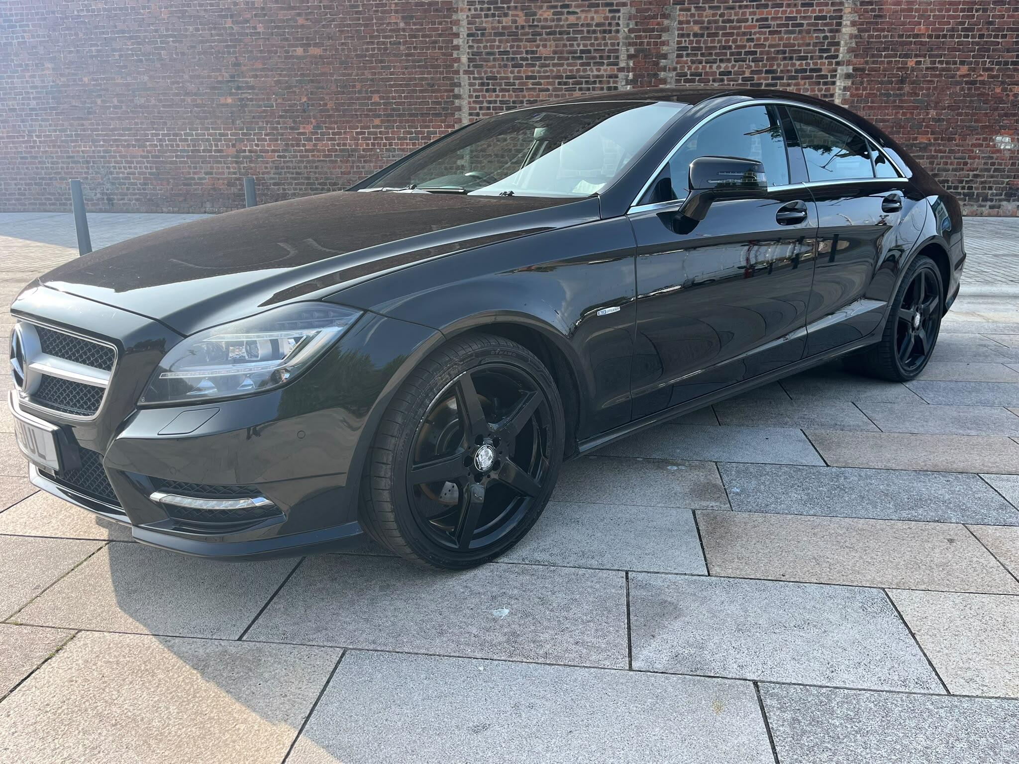 Mercedes-Benz CLS view 3