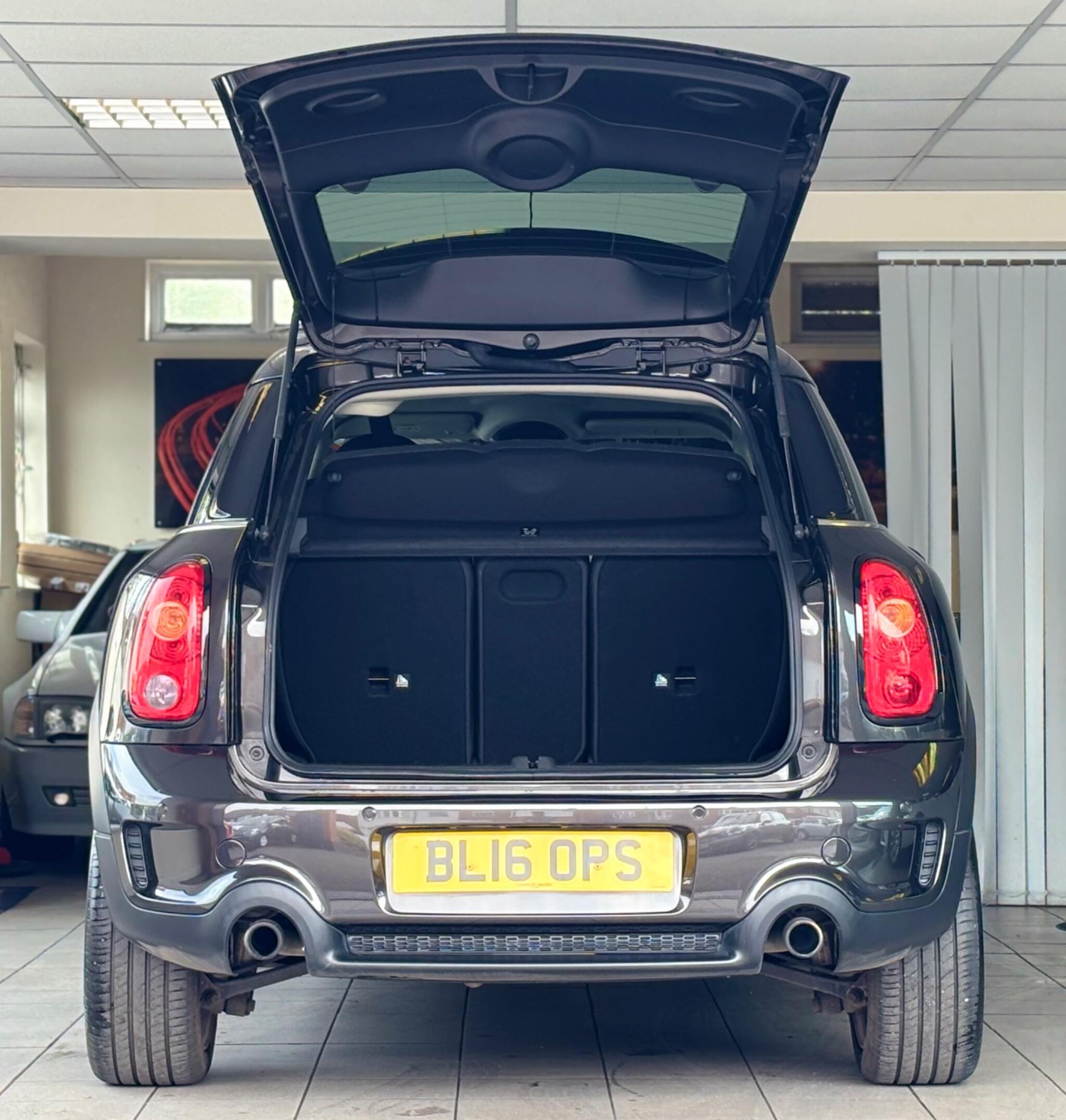 Mini Countryman view 23