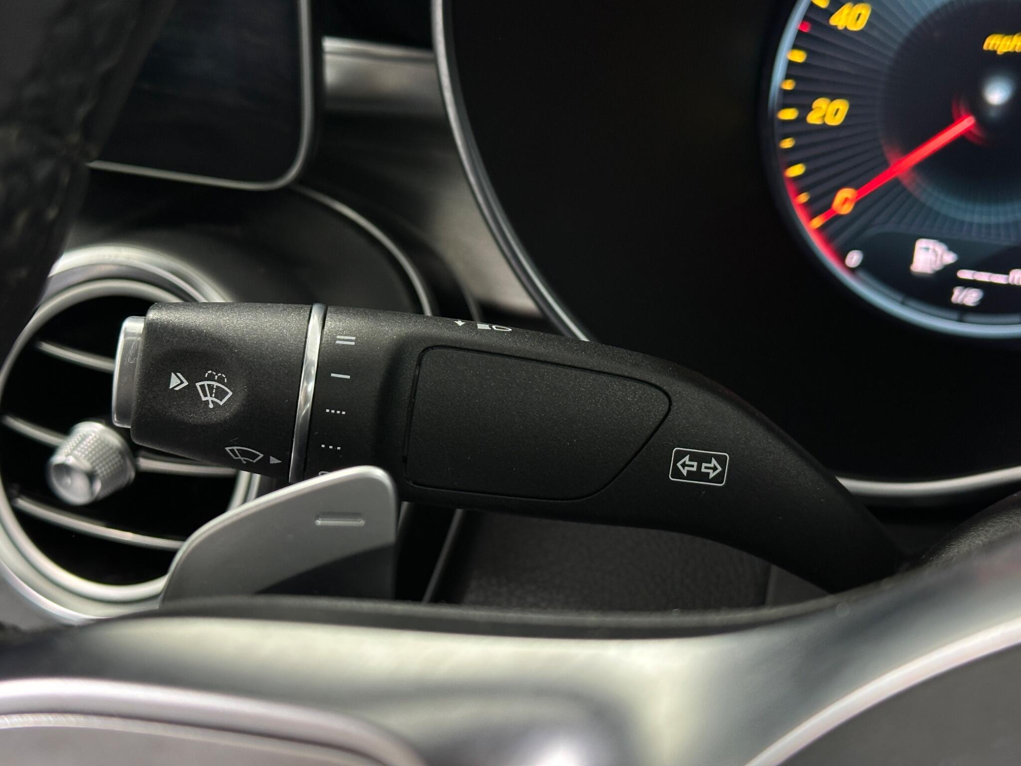 Mercedes-Benz C Class view 13