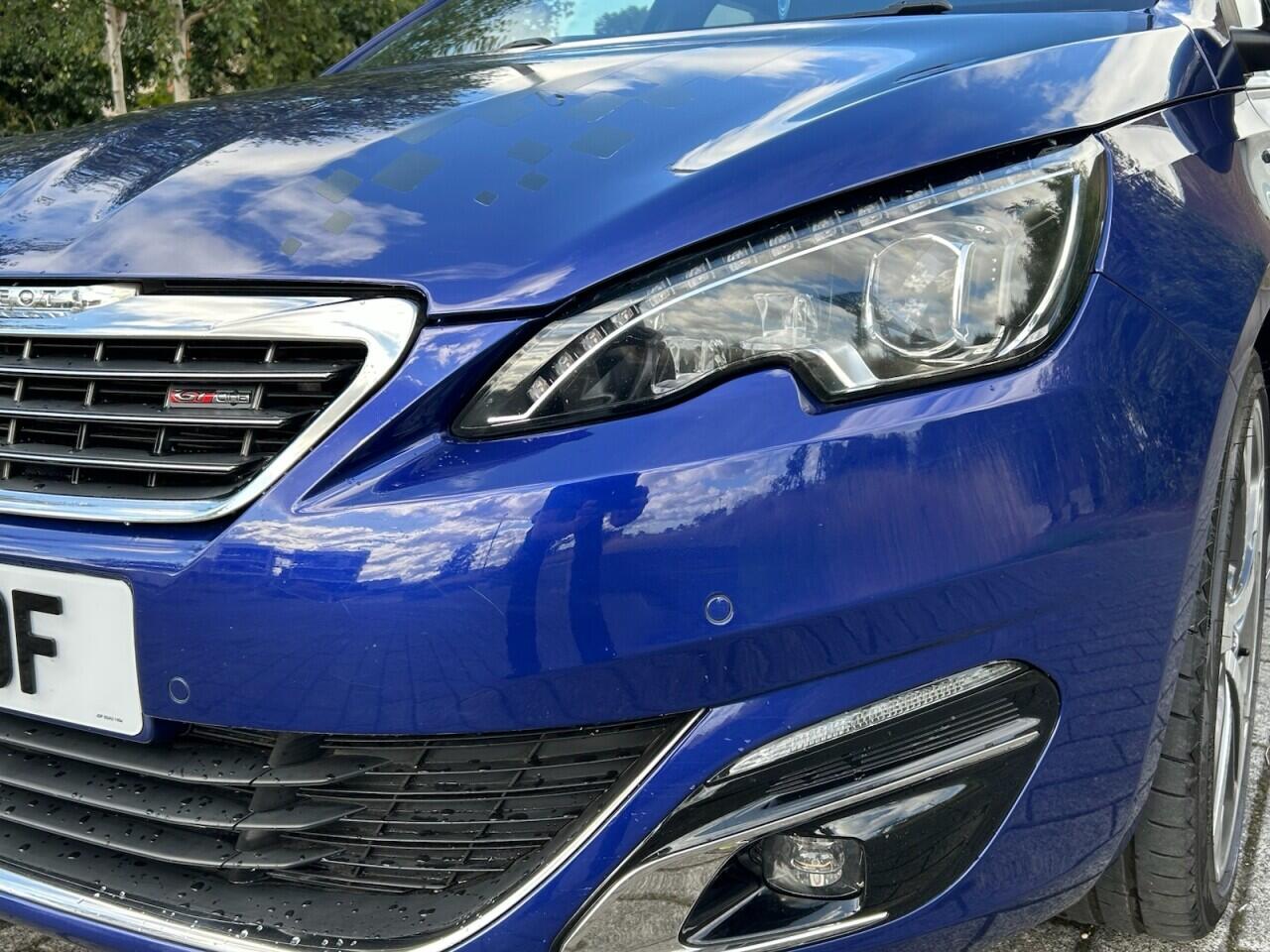 Peugeot 308 view 7