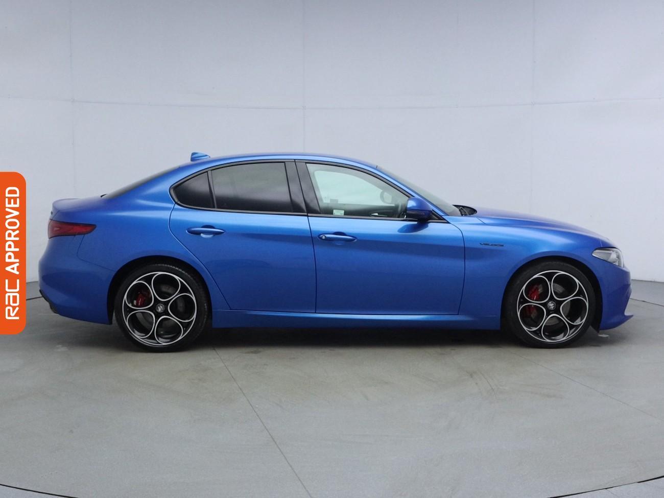 Alfa Romeo Giulia view 6