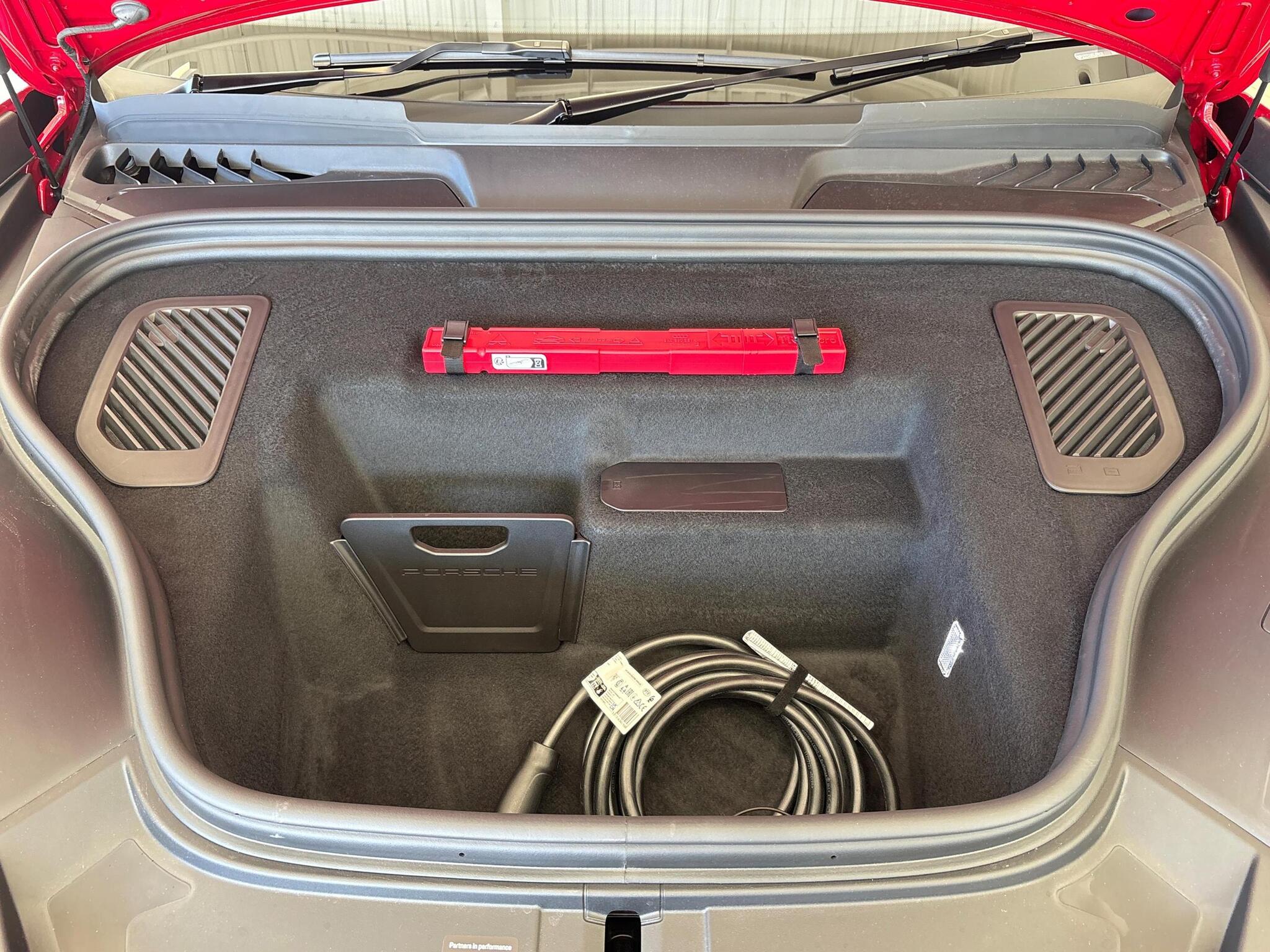 Porsche Macan view 47
