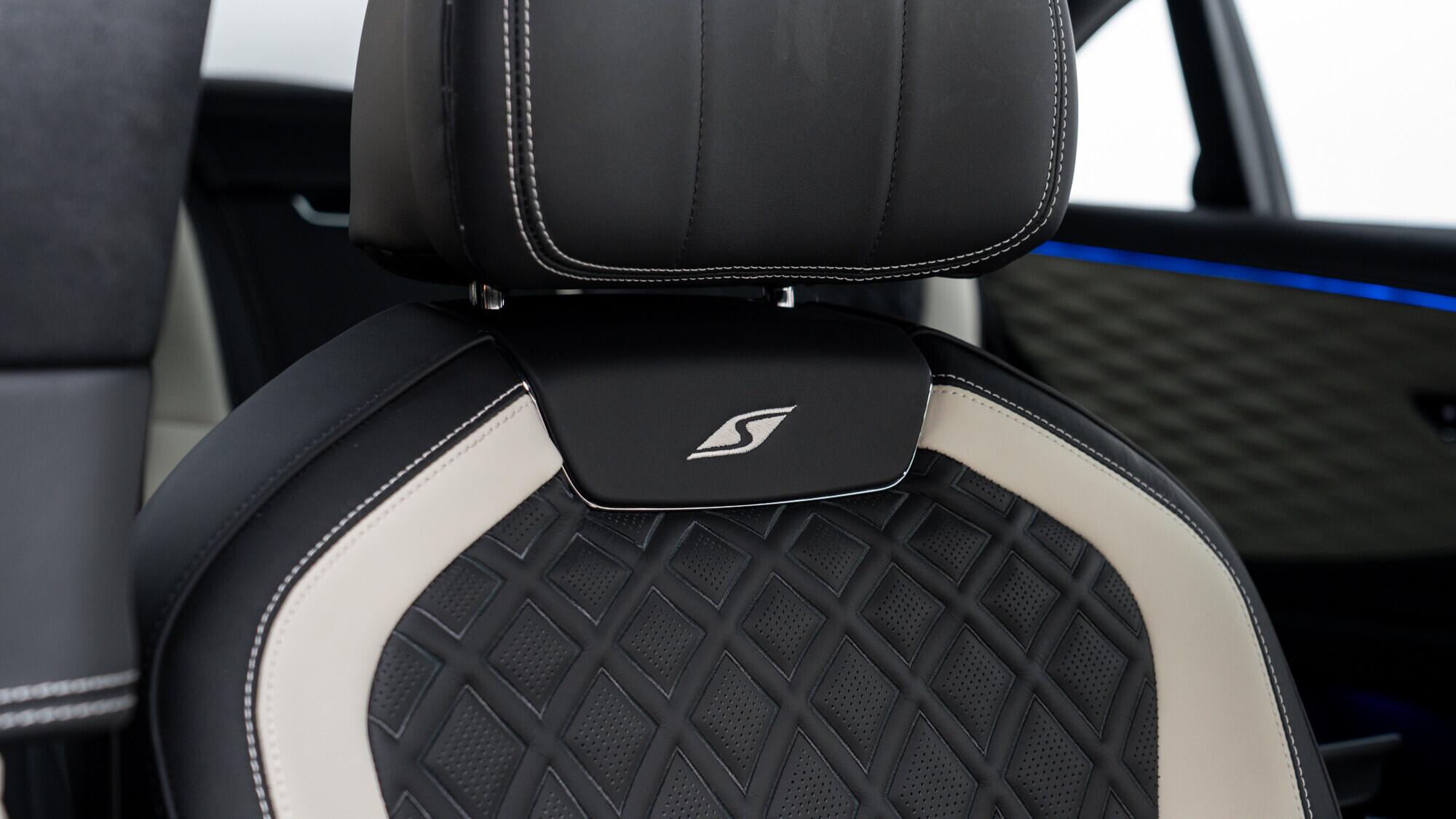 Bentley Flying Spur view 43