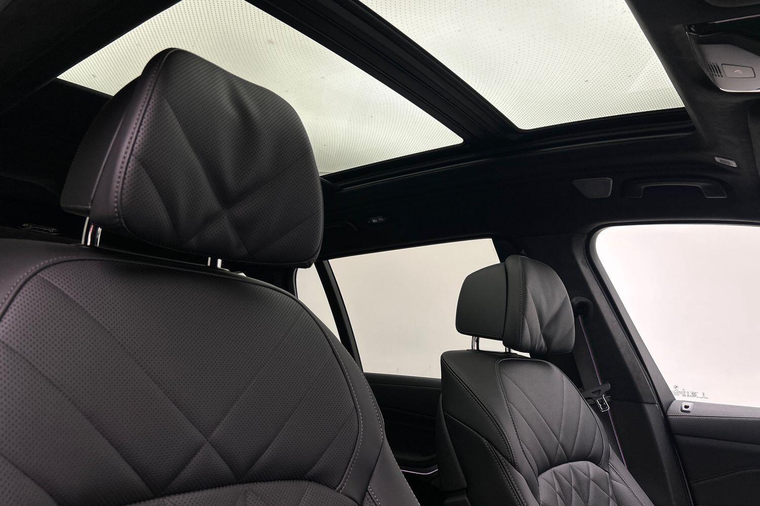 BMW X7 view 23