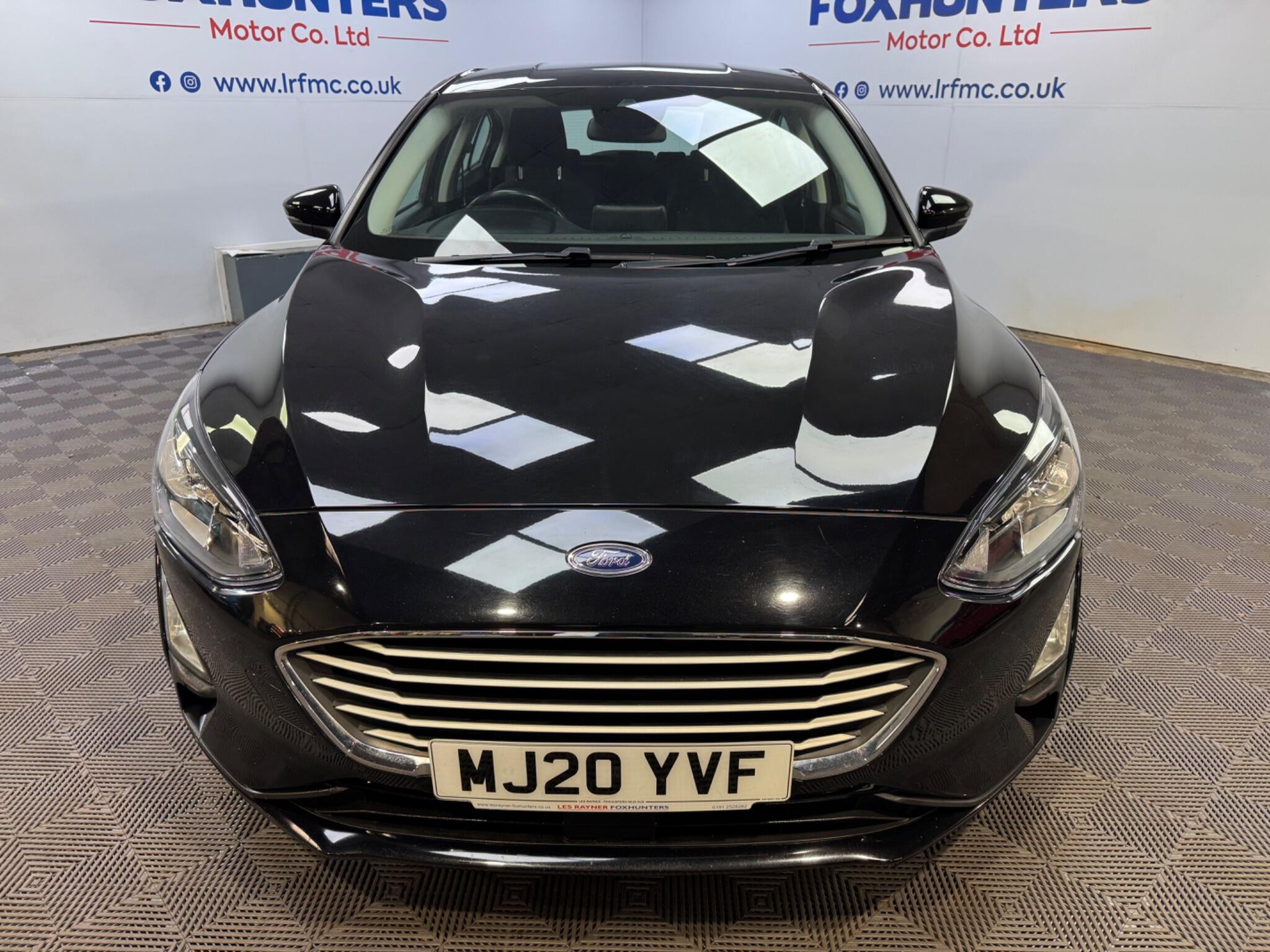 Ford Focus view 6