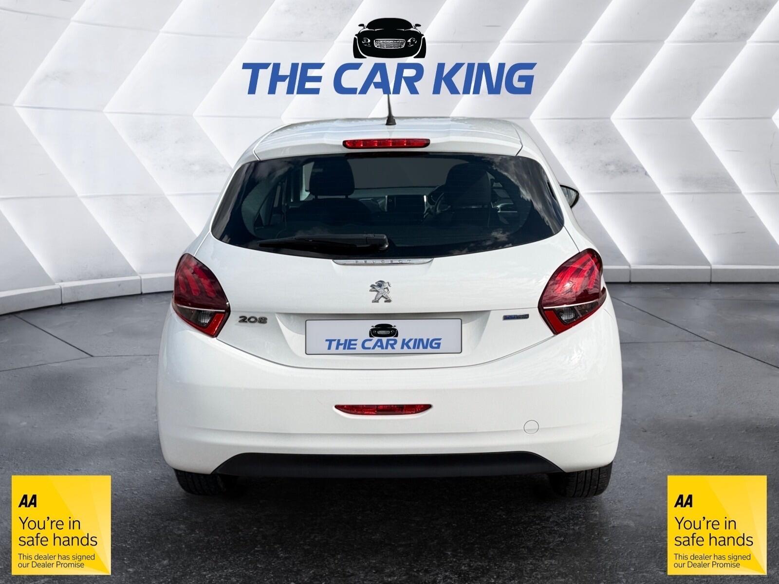 Peugeot 208 view 6