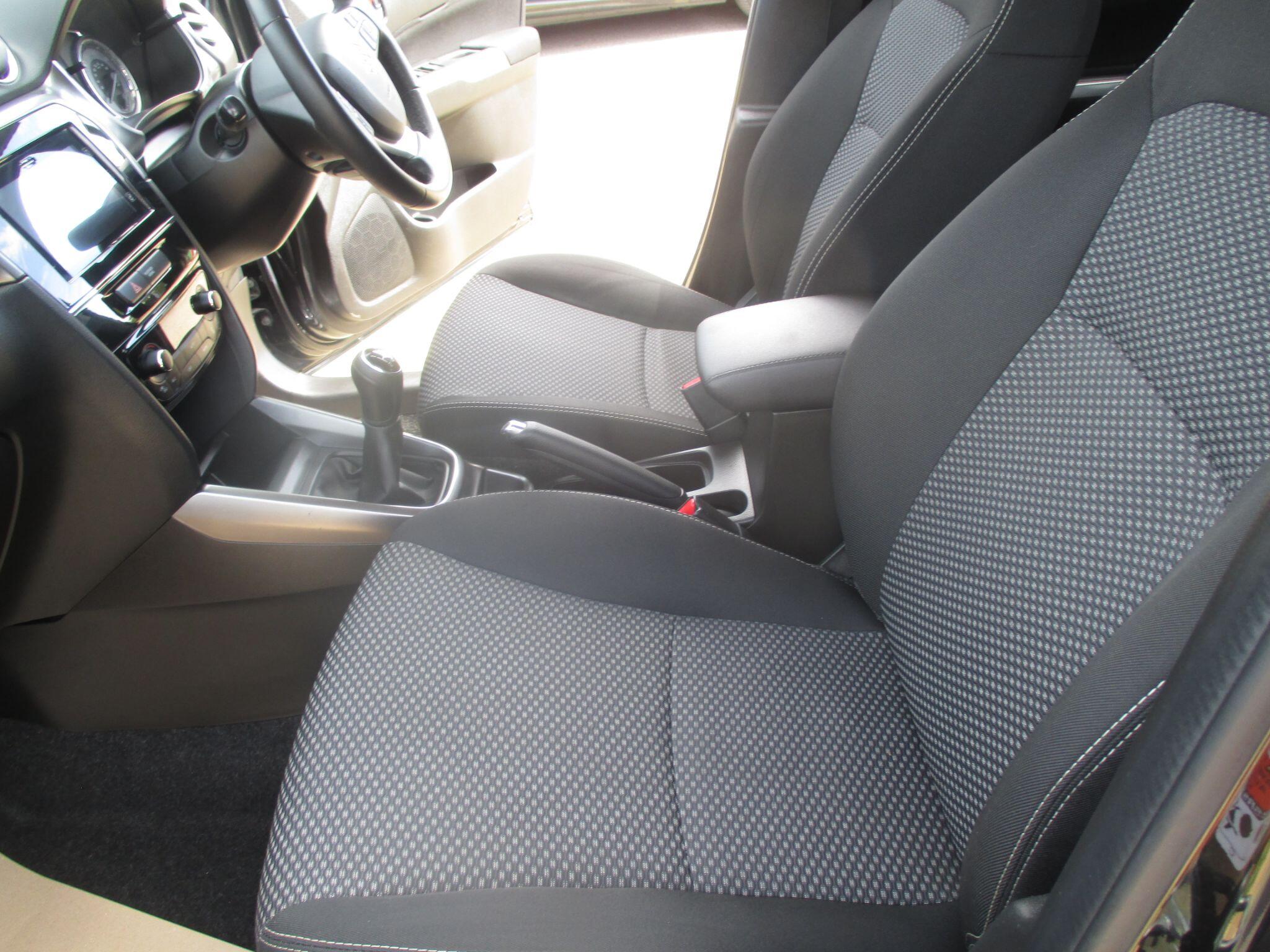 Suzuki Vitara view 33