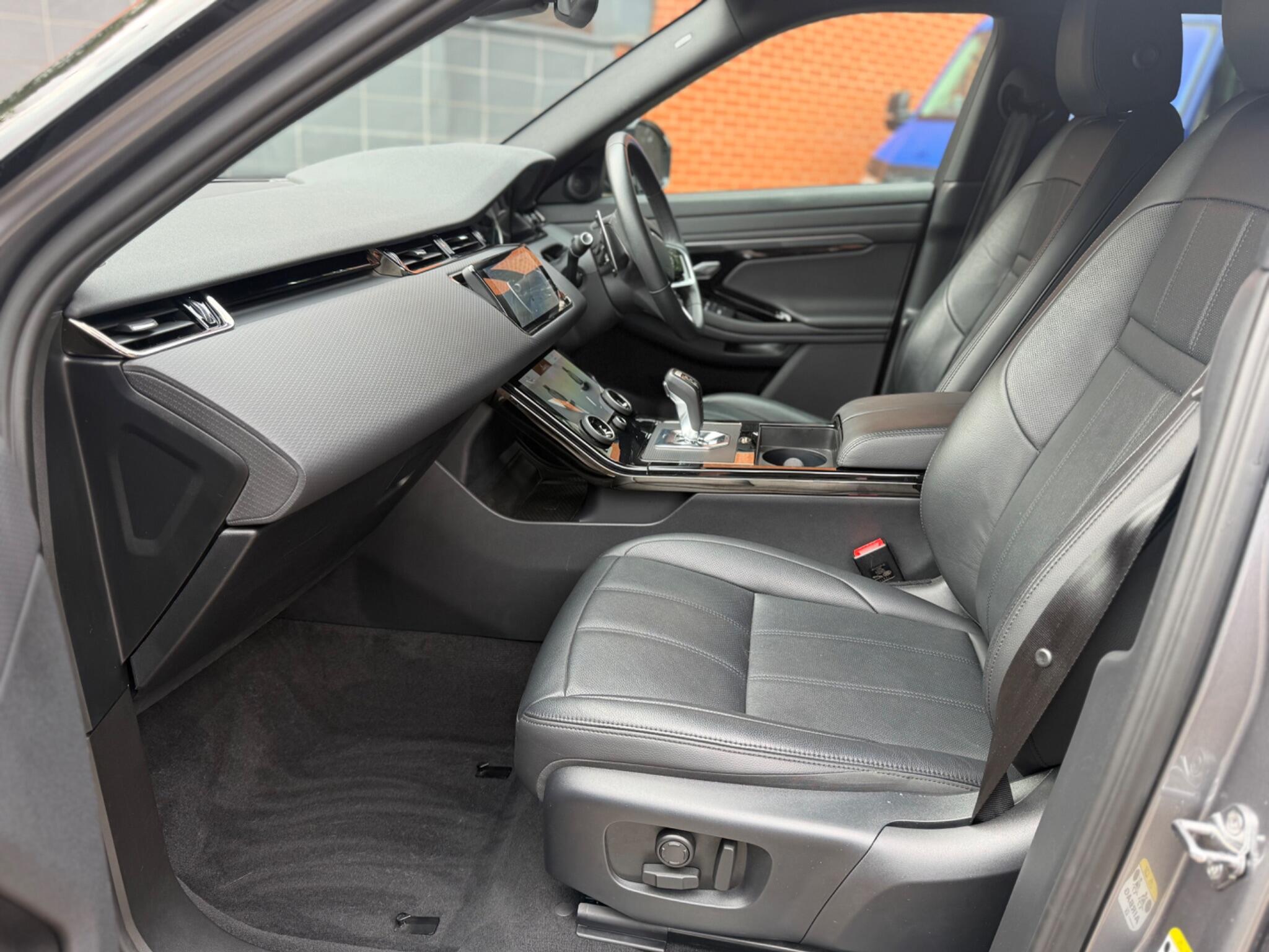 Land Rover Range Rover Evoque view 42