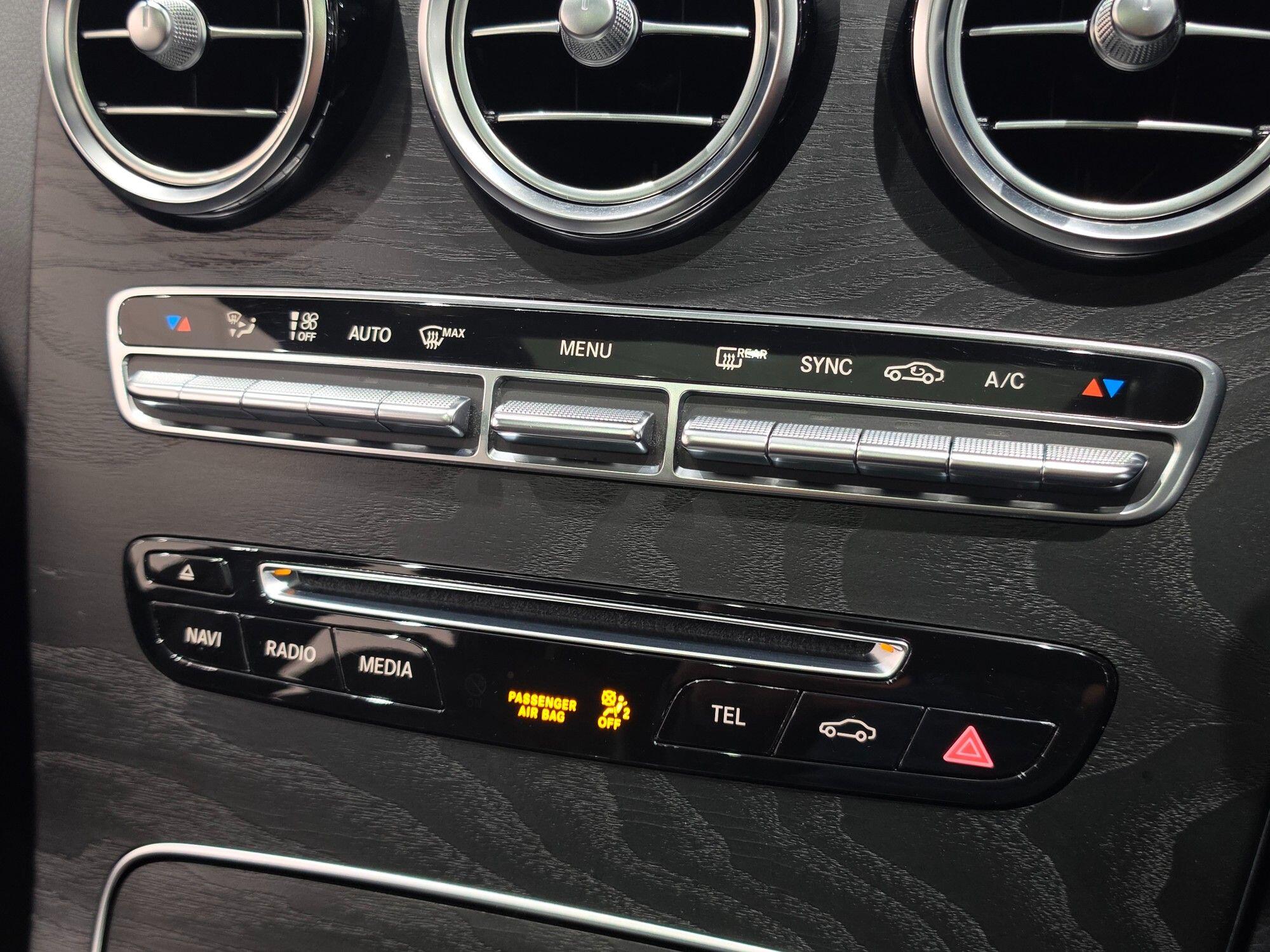 Mercedes-Benz GLC view 90