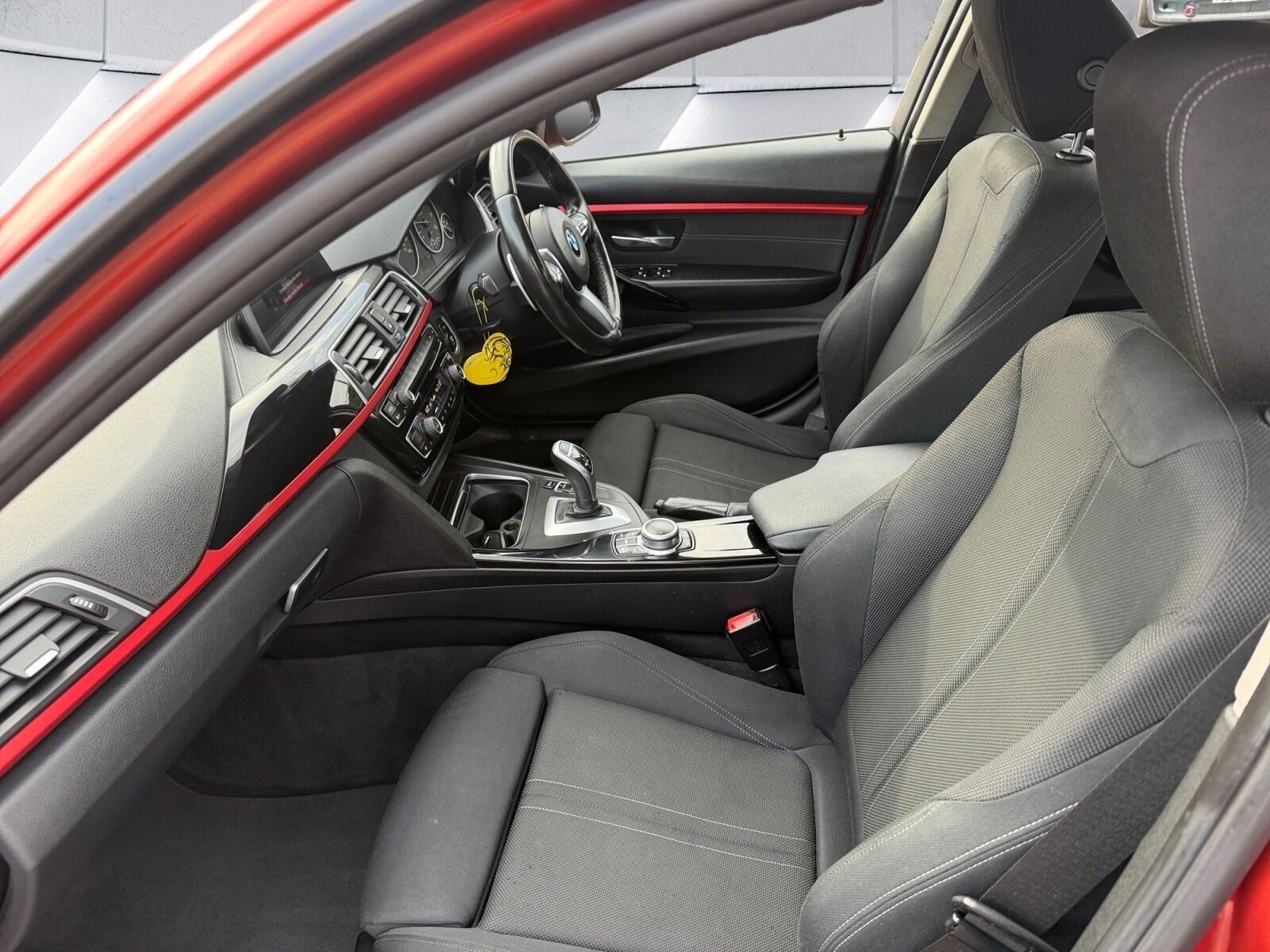 BMW 3 Series view 15