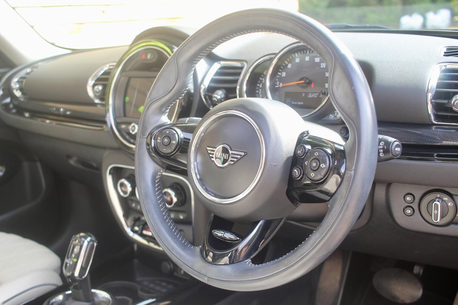 Mini Clubman view 24
