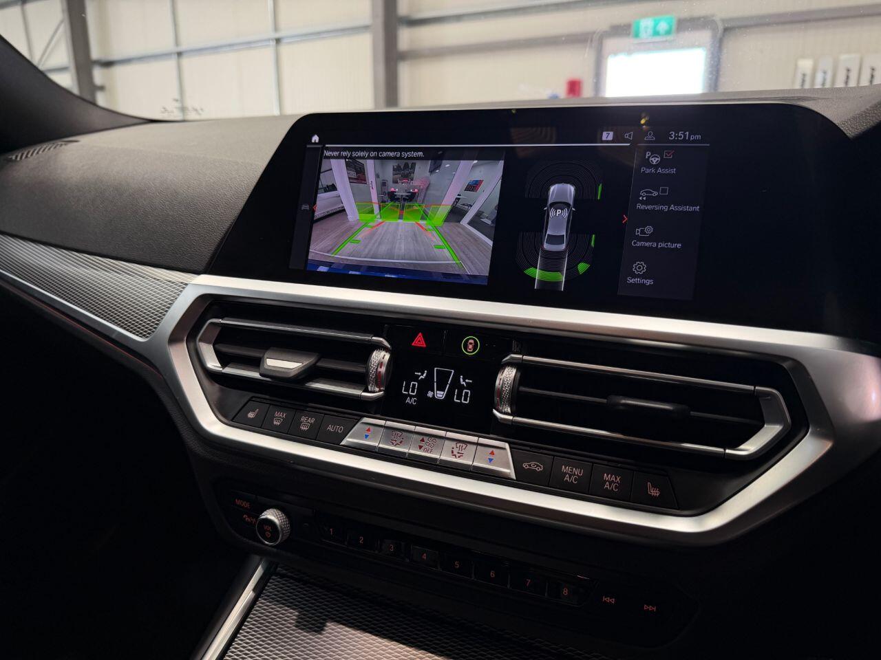 BMW 3 Series view 17