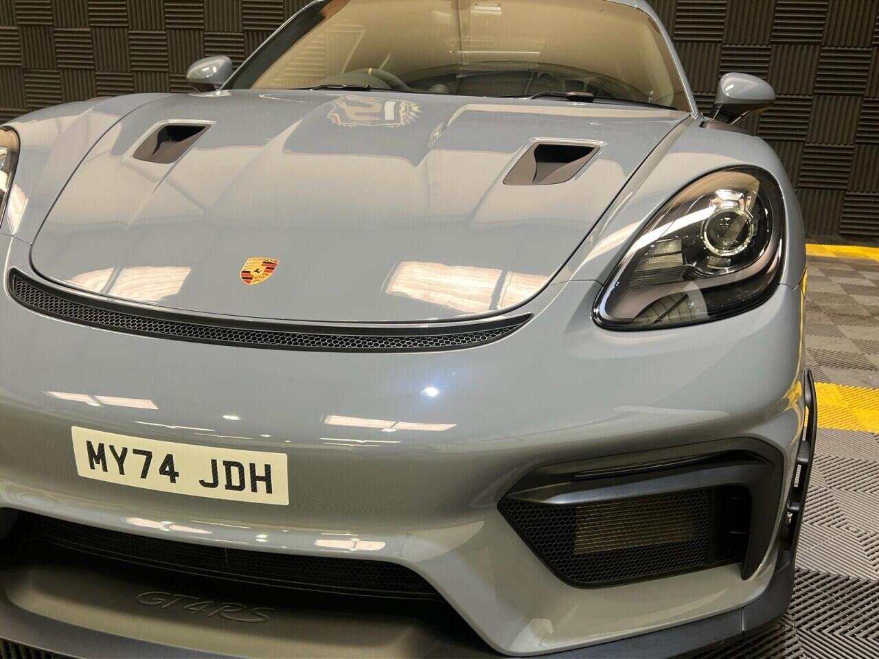 Porsche 718 Cayman view 34