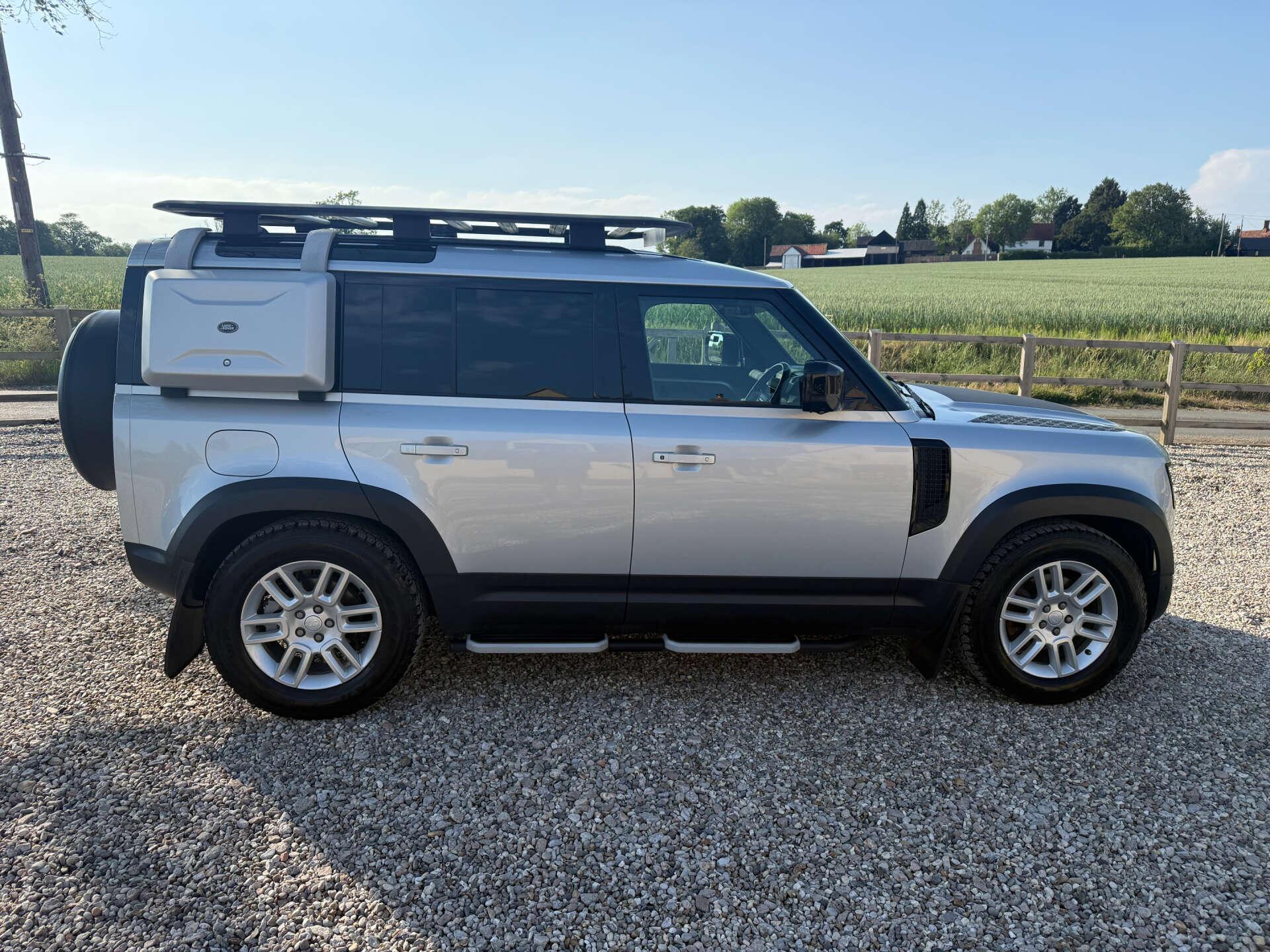 Land Rover Defender view 6