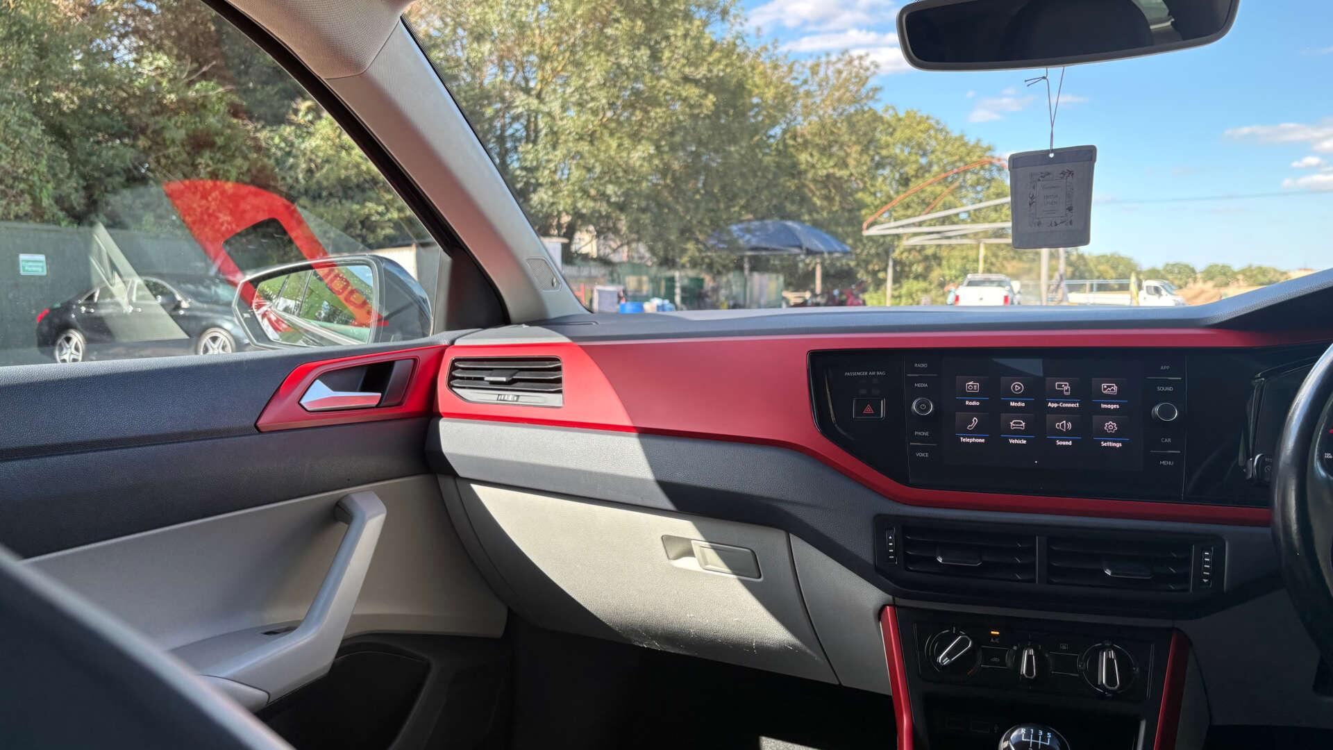 Volkswagen Polo view 32