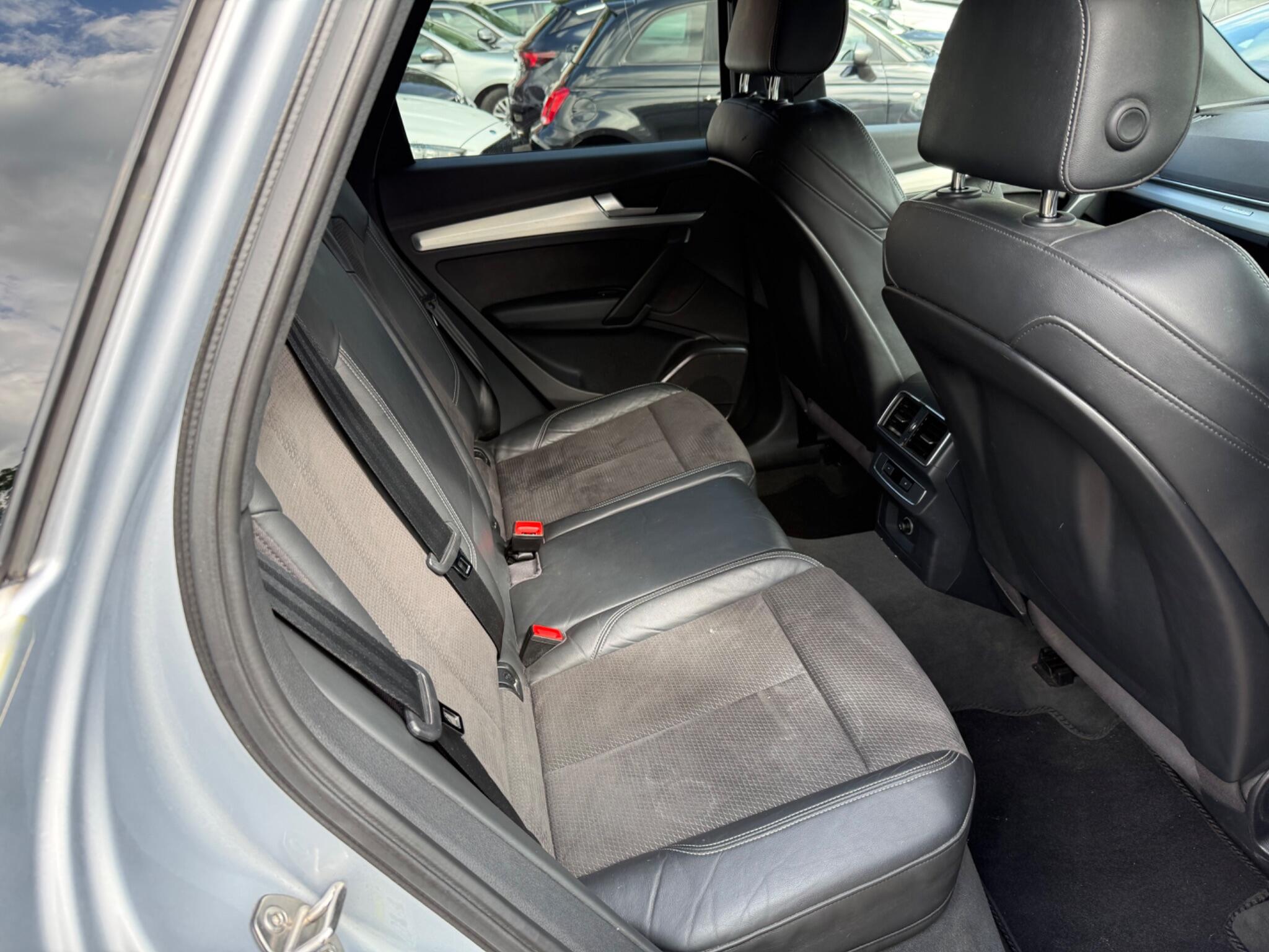 Audi Q5 view 28