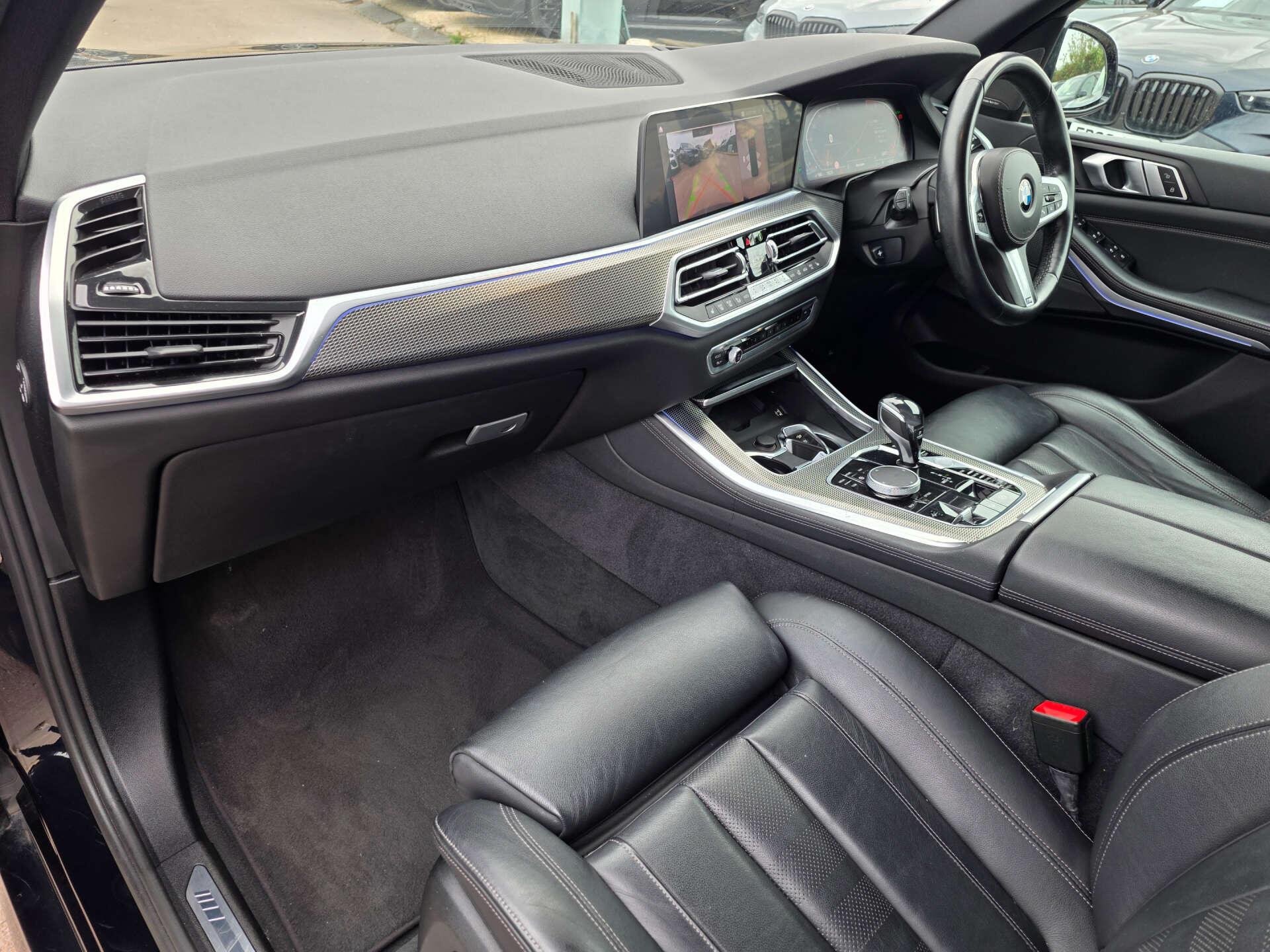 BMW X5 view 25